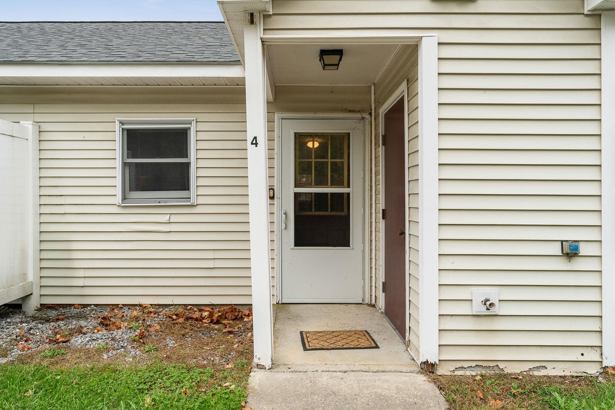 Homes for sale in Vergennes, VT | 2 Alden Pl #4, Vergennes, VT 05491 | MLS# 5066592