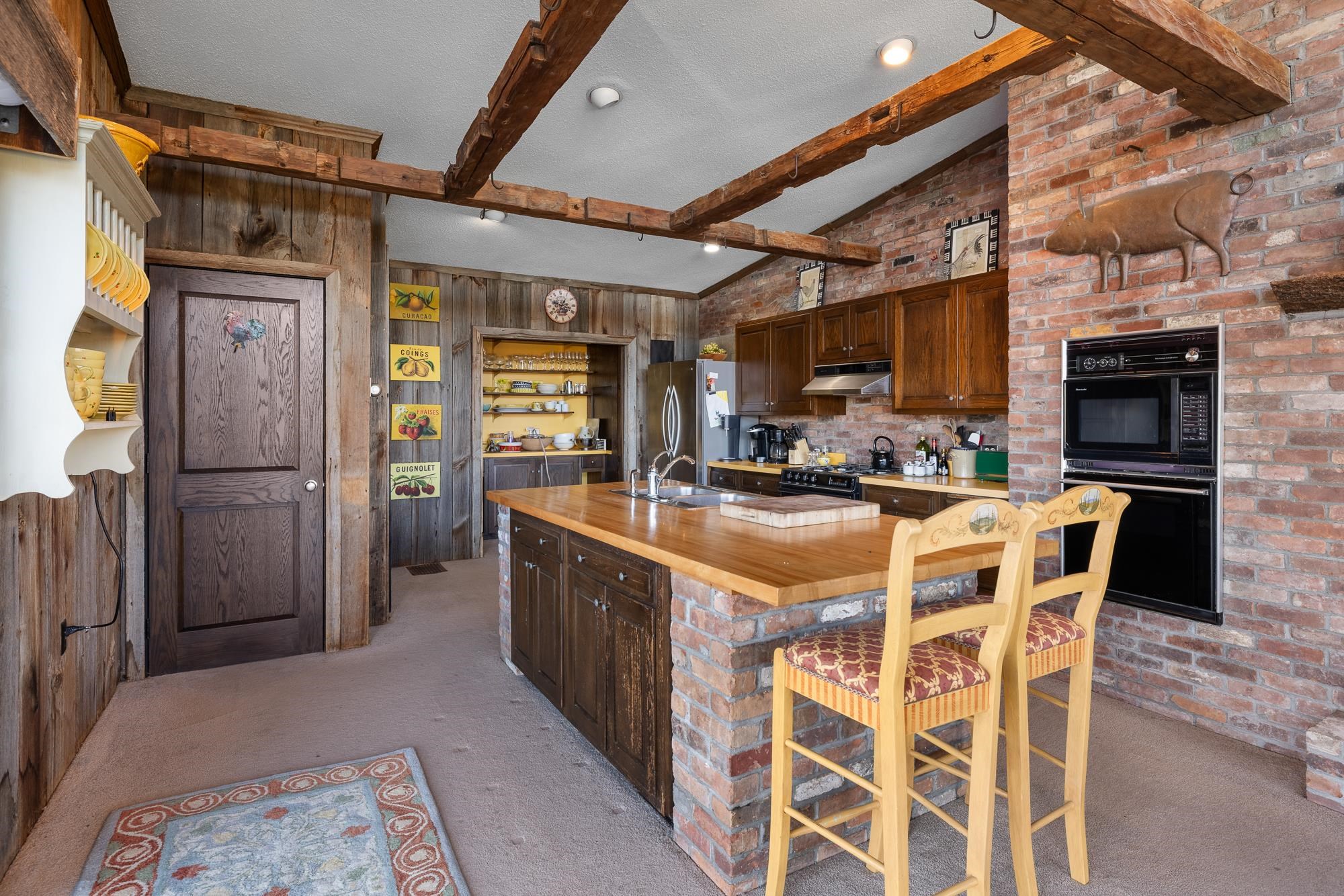 Tons of storage 24309139