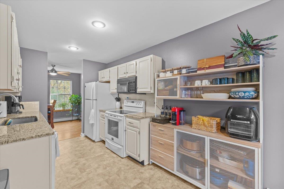 Homes for sale in Colchester, VT | 100 Indian Cir #3, Colchester, VT 05446 | MLS# 5066634