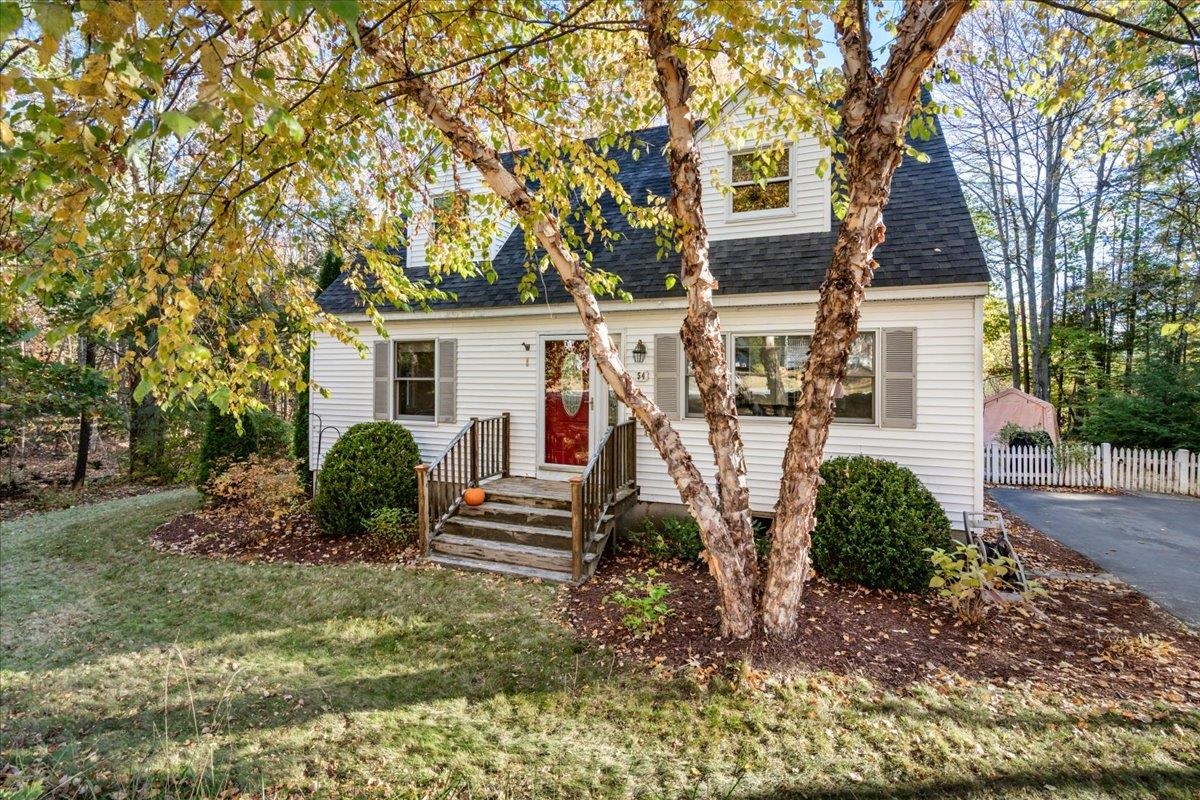 Homes for sale in Rochester, NH | 54 Ledgeview Dr, Rochester, NH 03839 | MLS# 5066639