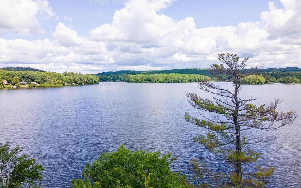 A Peaceful Place To Be 24312571