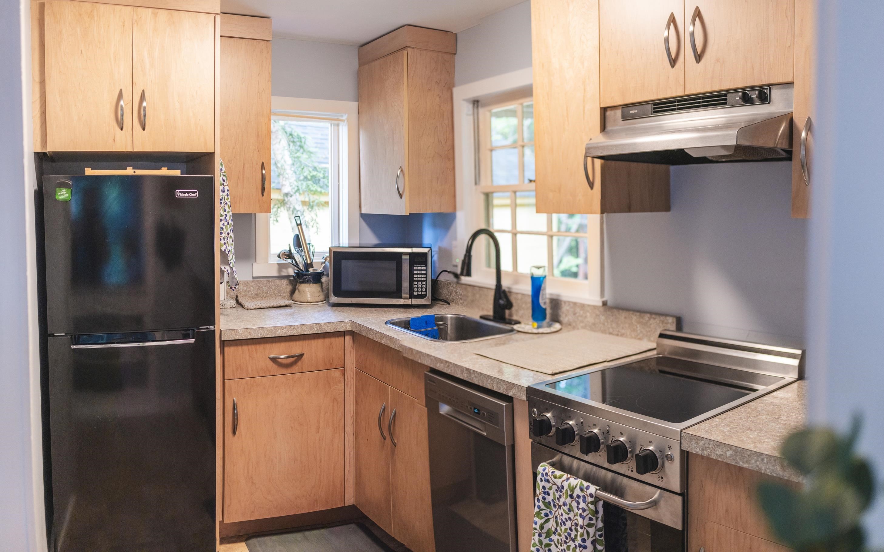 Efficient Kitchen 24312570