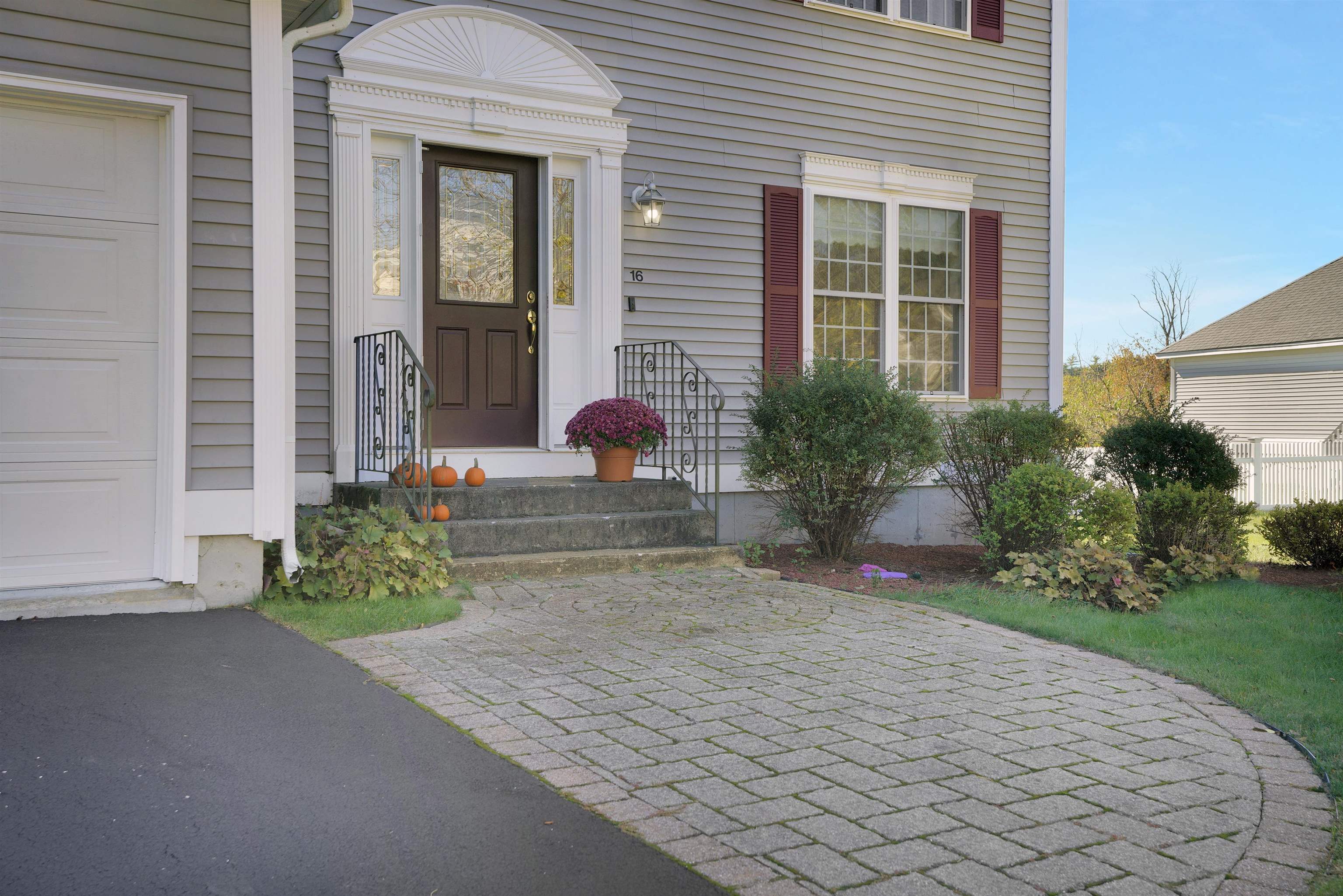 Homes for sale in Bedford, NH | 16 Summit Rd, Bedford, NH 03110 | MLS# 5066704