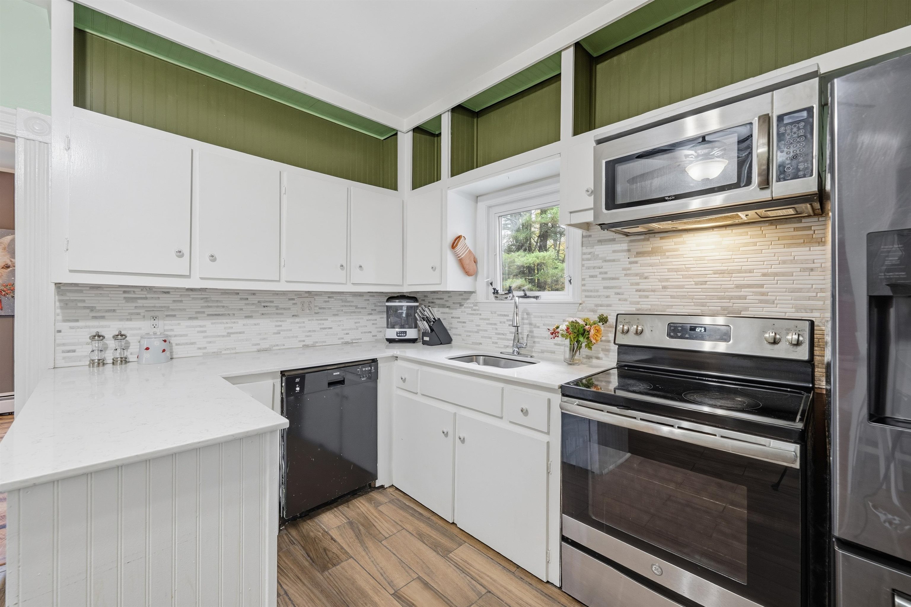 Homes for sale in Salem, NH | 10 Brady Ave, Salem, NH 03079 | MLS# 5066707