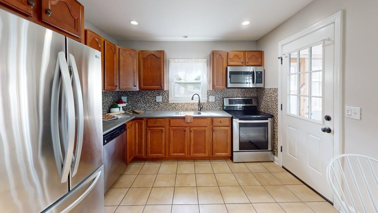 Kitchen w/Stainless Appliances