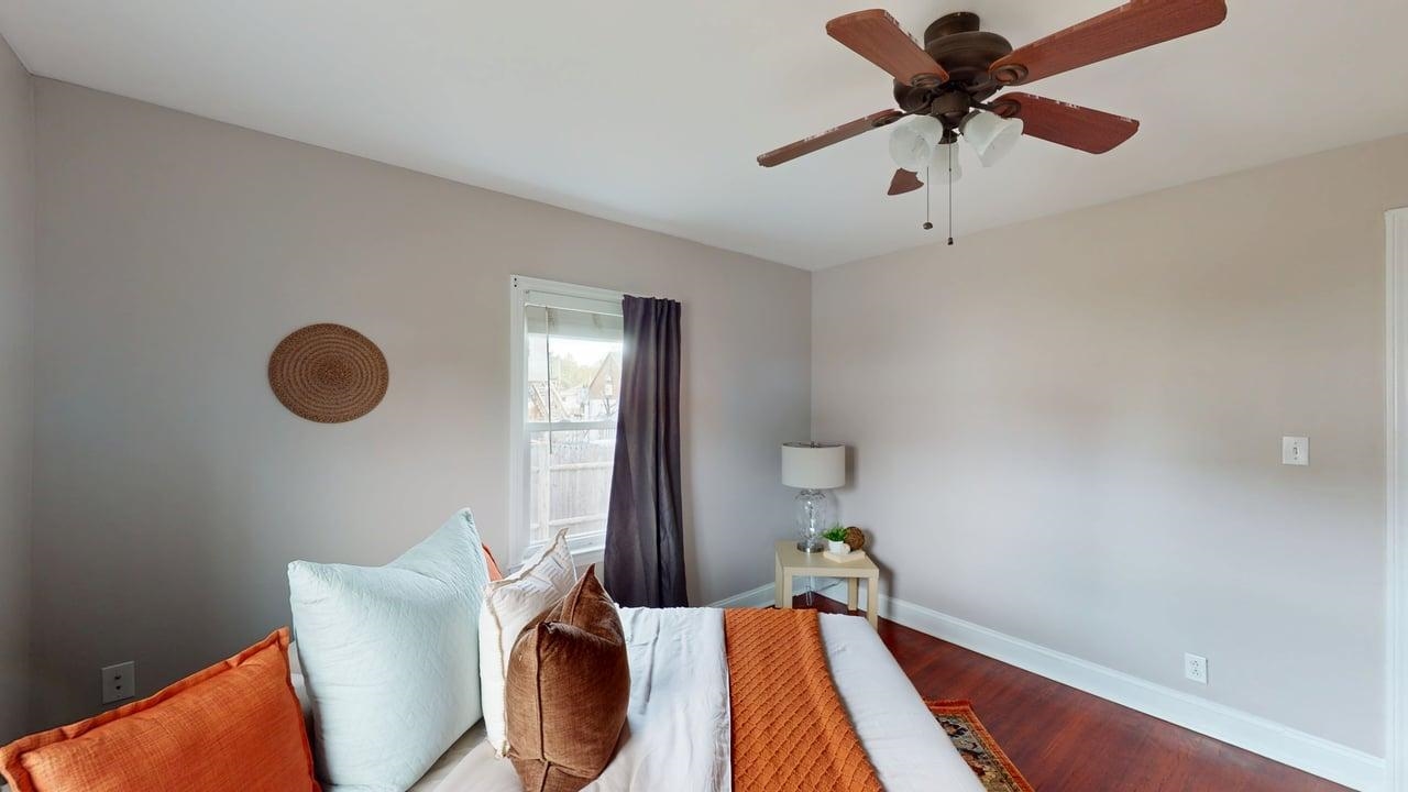 1st Floor primary bedroom