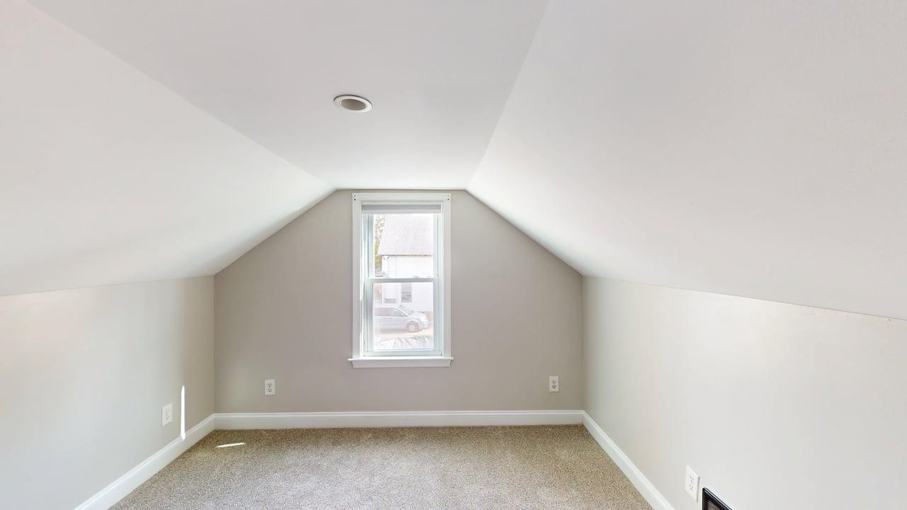 2nd Floor 4th Bedroom w/New Carpet