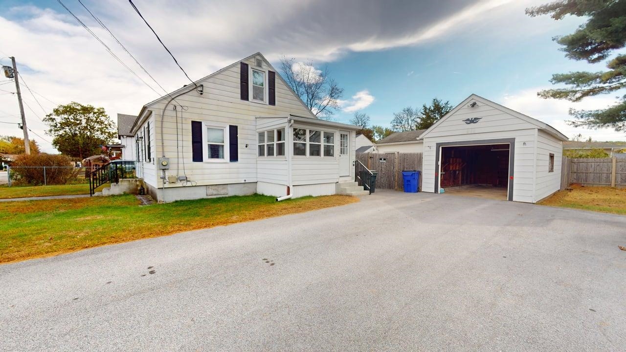 Exterior Front Right w/Garage