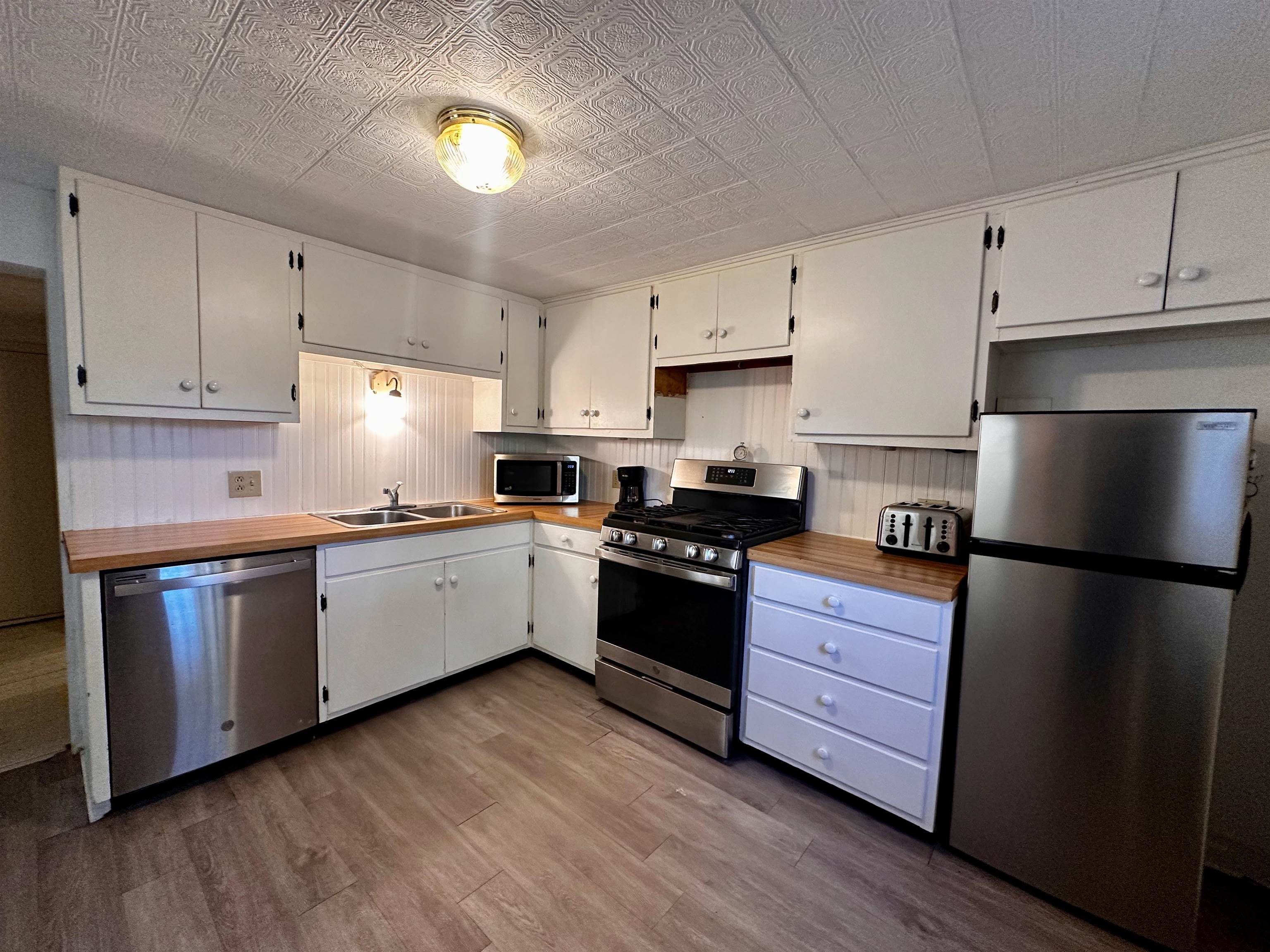 Homes for sale in Londonderry, VT | 2197 North Main St, Londonderry, VT 05148 | MLS# 5066728