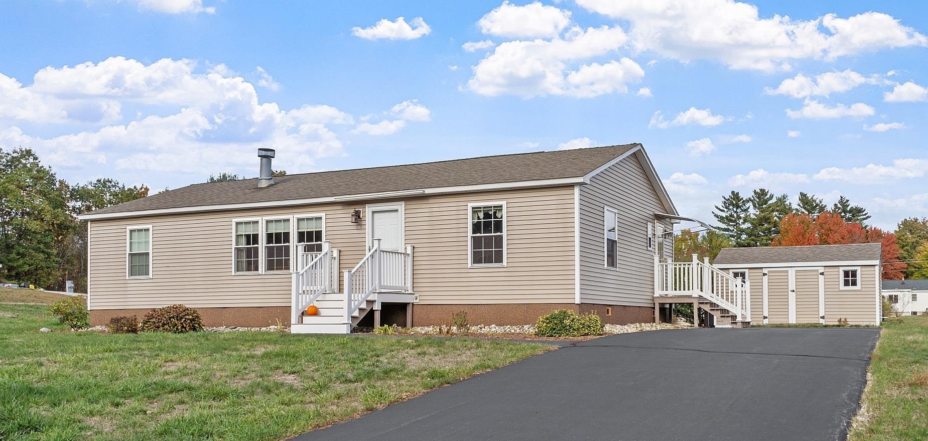 Homes for sale in Raymond, NH | 18 Lilac Ct, Raymond, NH 03077 | MLS# 5066775