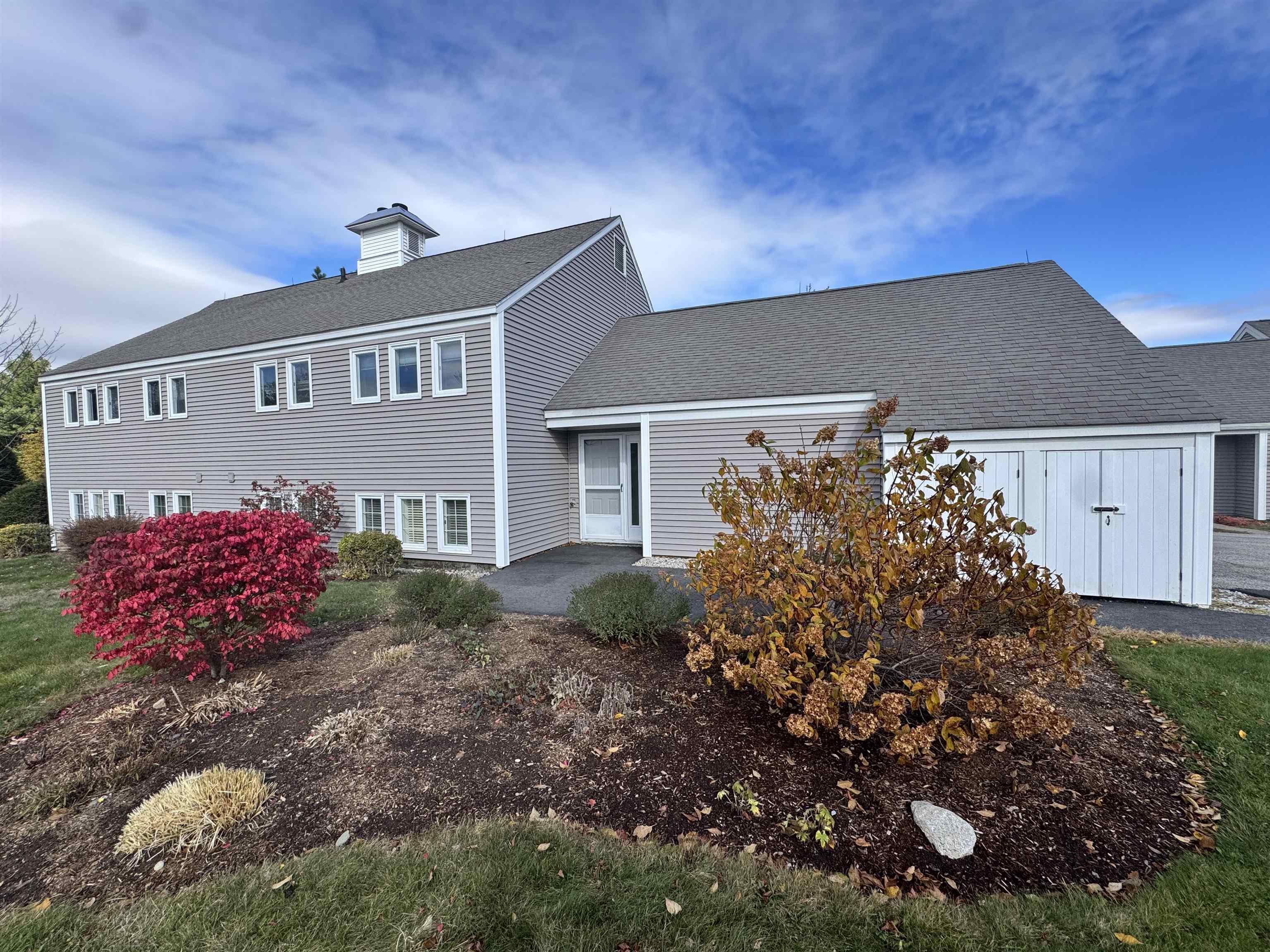 NEW LONDON NH Condo for sale $$379,000 | $226 per sq.ft.
