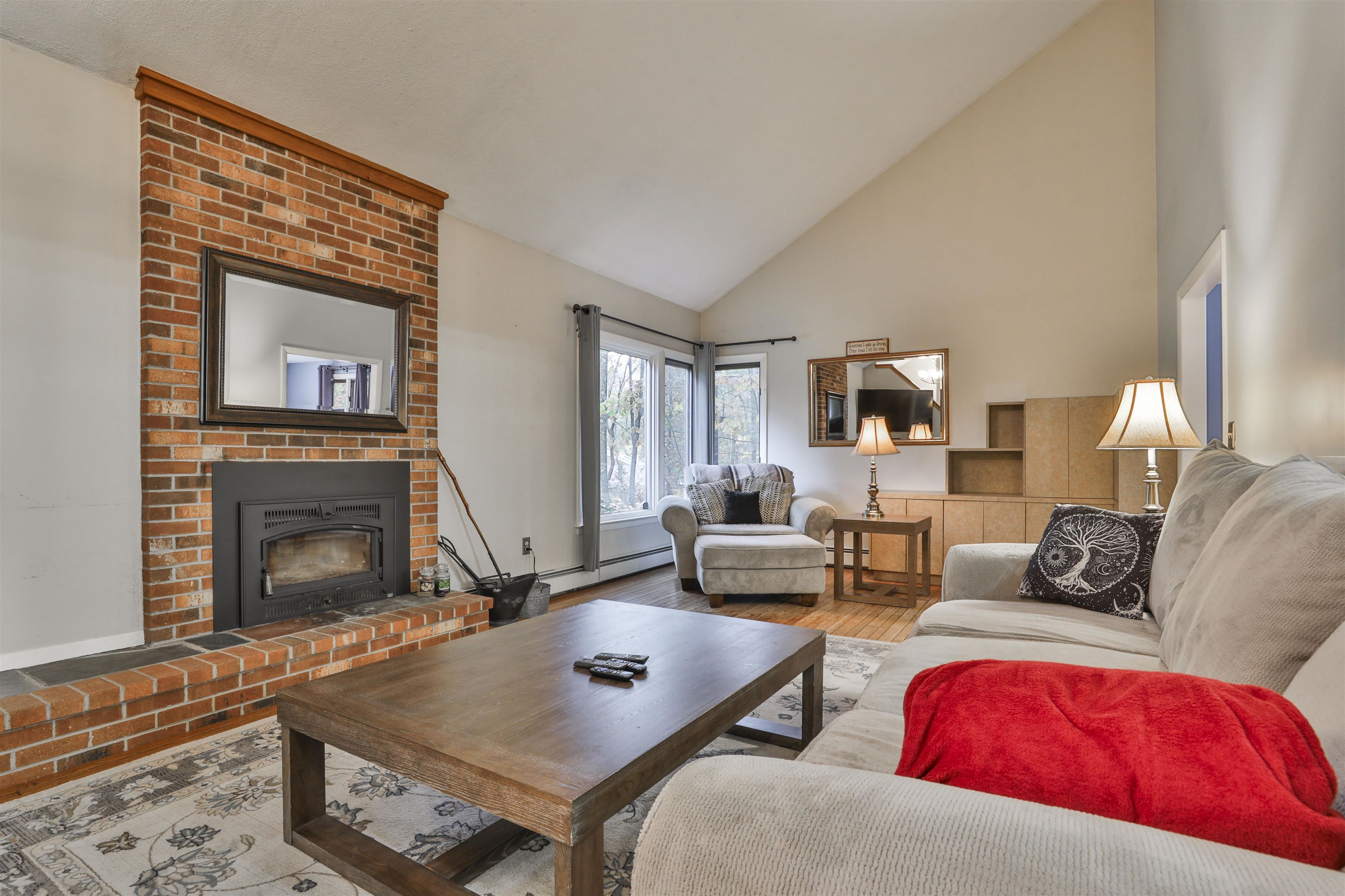 MLS 5066916: 11 Teloian Drive, Hudson NH