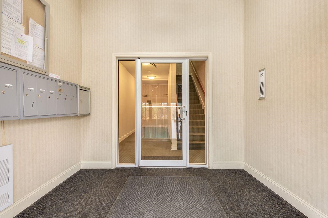 Homes for sale in Manchester, NH | 230 Eastern Ave #303, Manchester, NH 03104 | MLS# 5067012