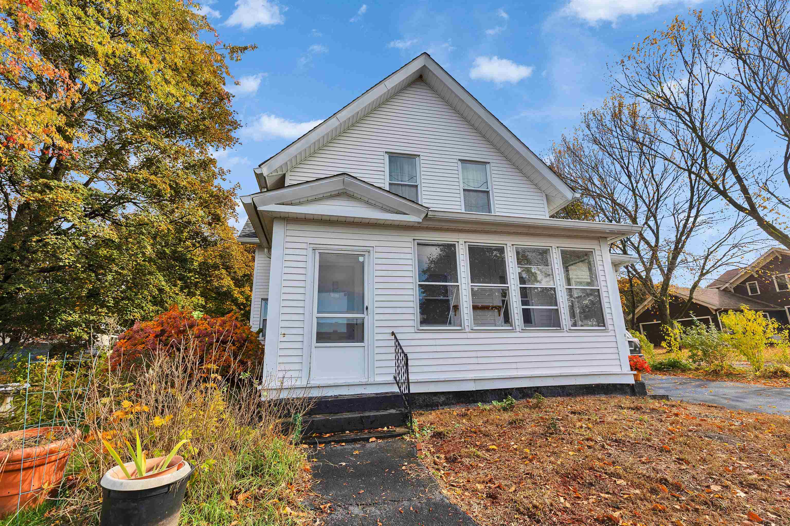 Homes for sale in Allenstown, NH | 15 Main St St, Allenstown, NH 03275 | MLS# 5067063