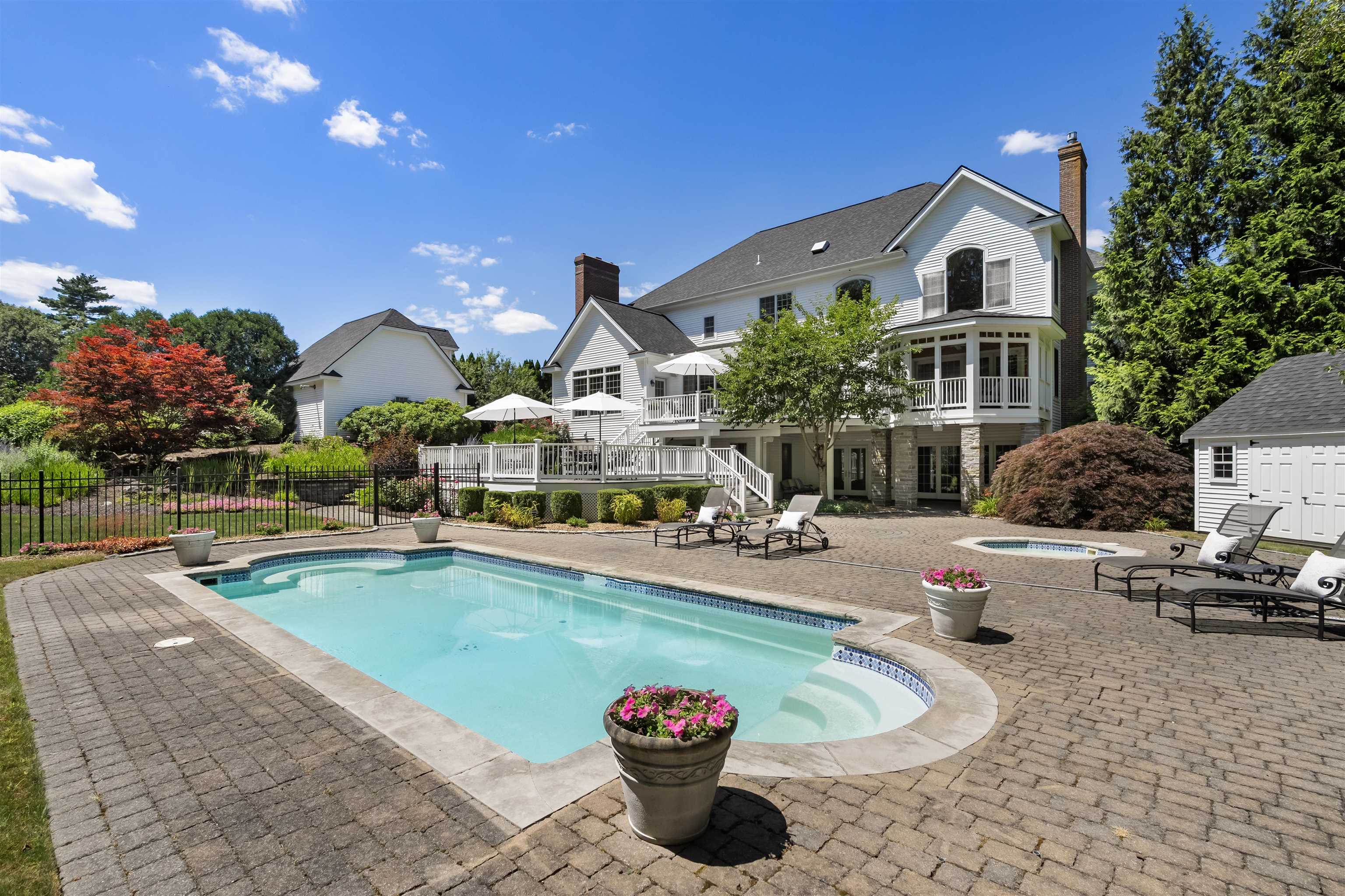 Homes for sale in Windham, NH | 39 Overton Rd, Windham, NH 03087 | MLS# 5067107