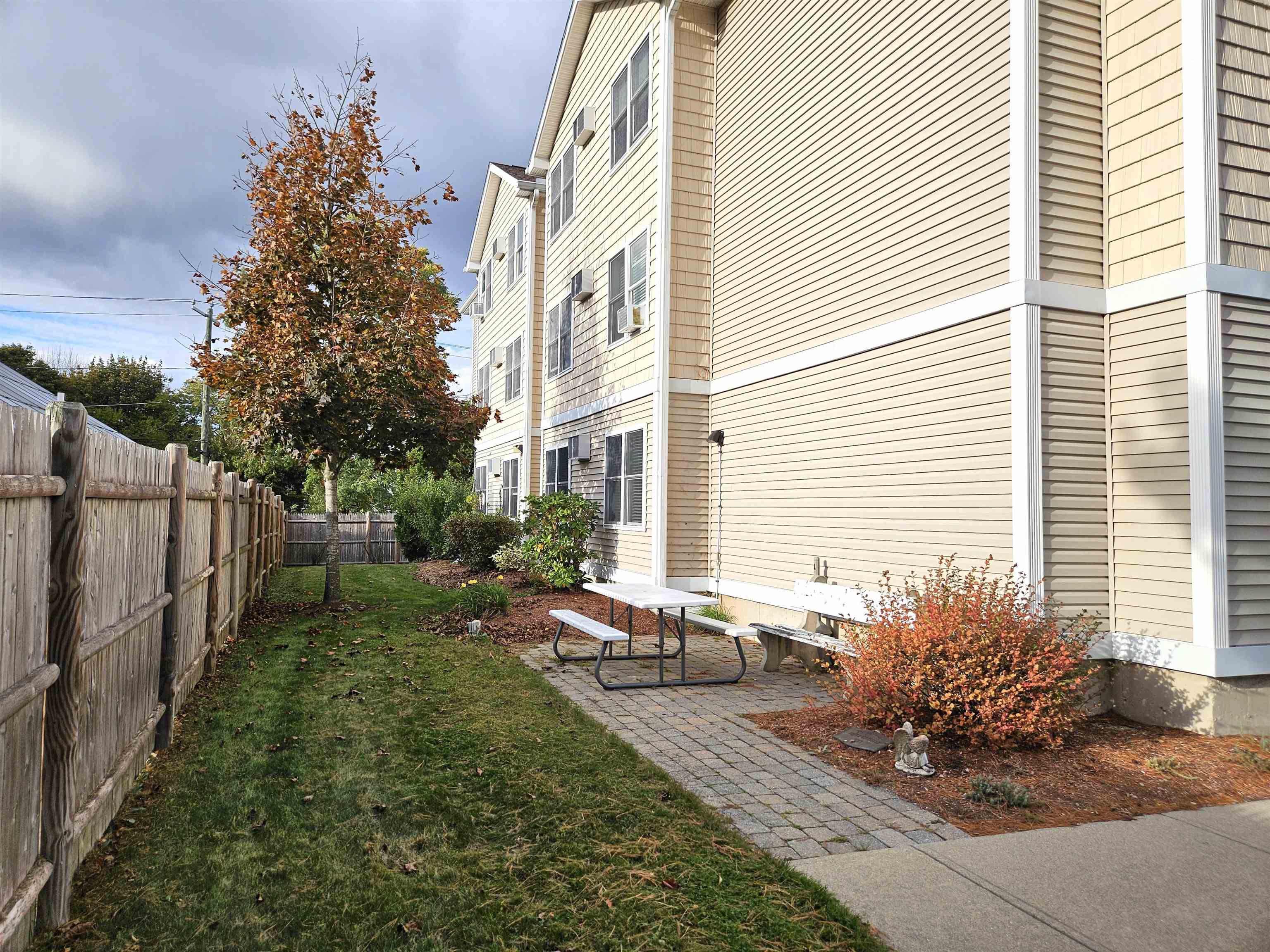 Homes for sale in Nashua, NH | 15 Lovell St #3, Nashua, NH 03060 | MLS# 5067108