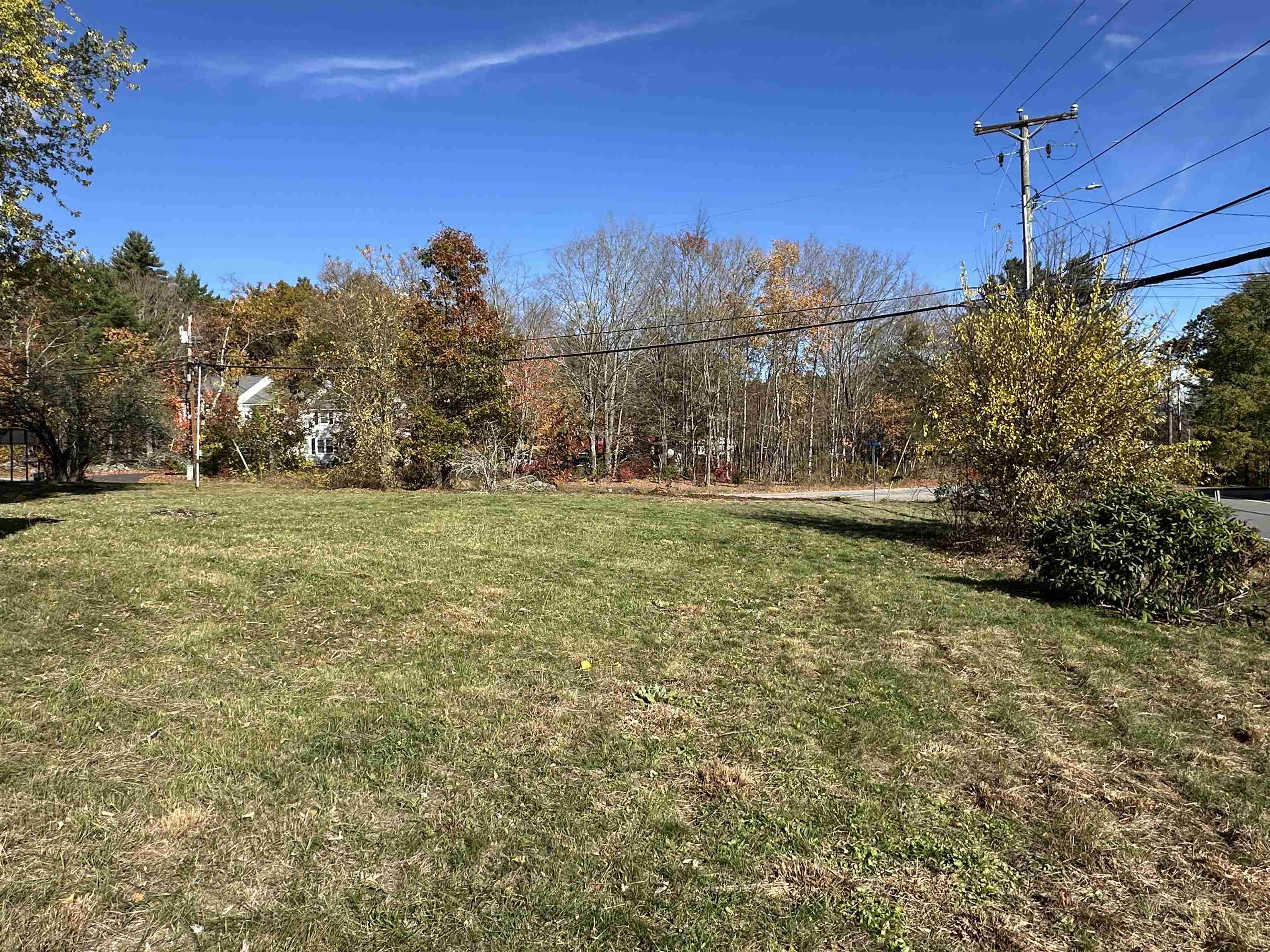 1 Lee Hook Rd, Newmarket, NH 03857