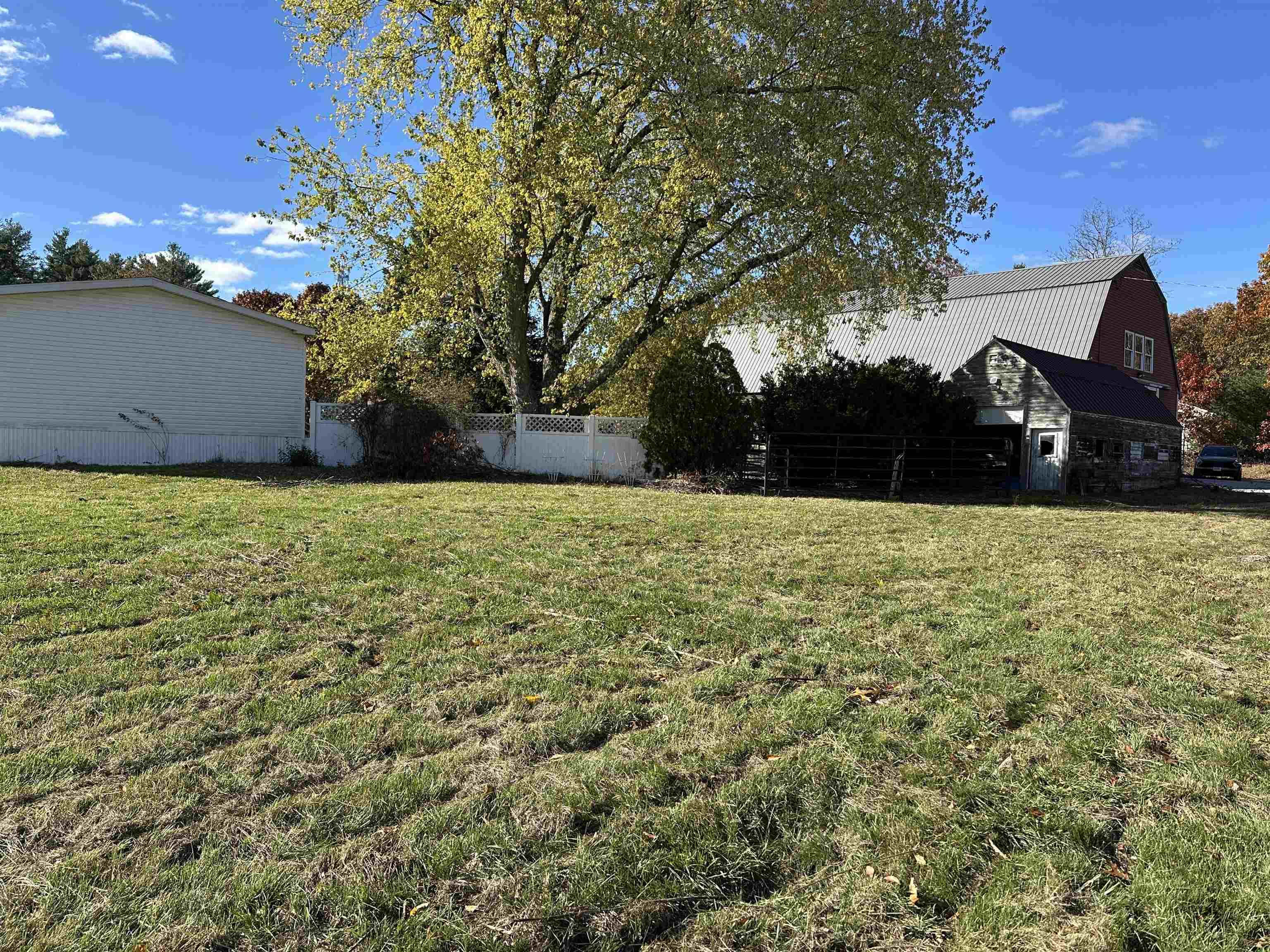 1 Lee Hook Rd, Newmarket, NH 03857