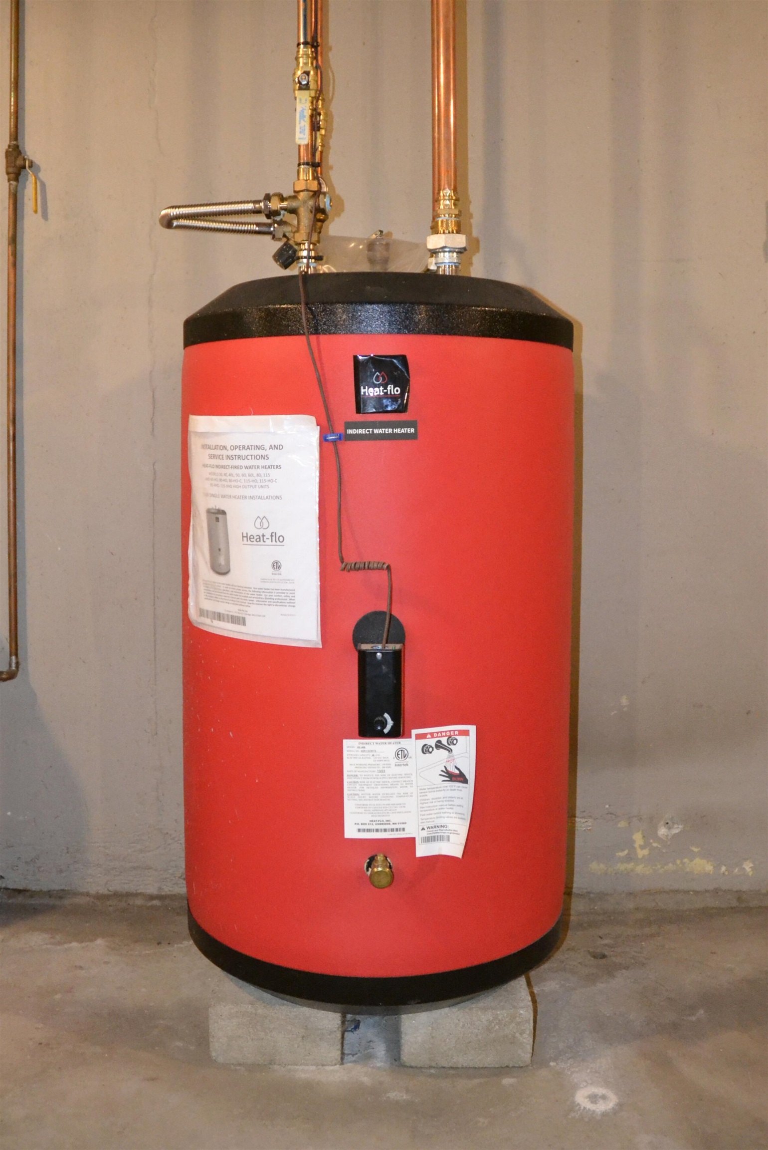 Hot water heater