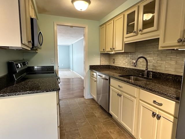 Homes for sale in Peterborough, NH | 18 Colonial Sq #18, Peterborough, NH 03458 | MLS# 5067361