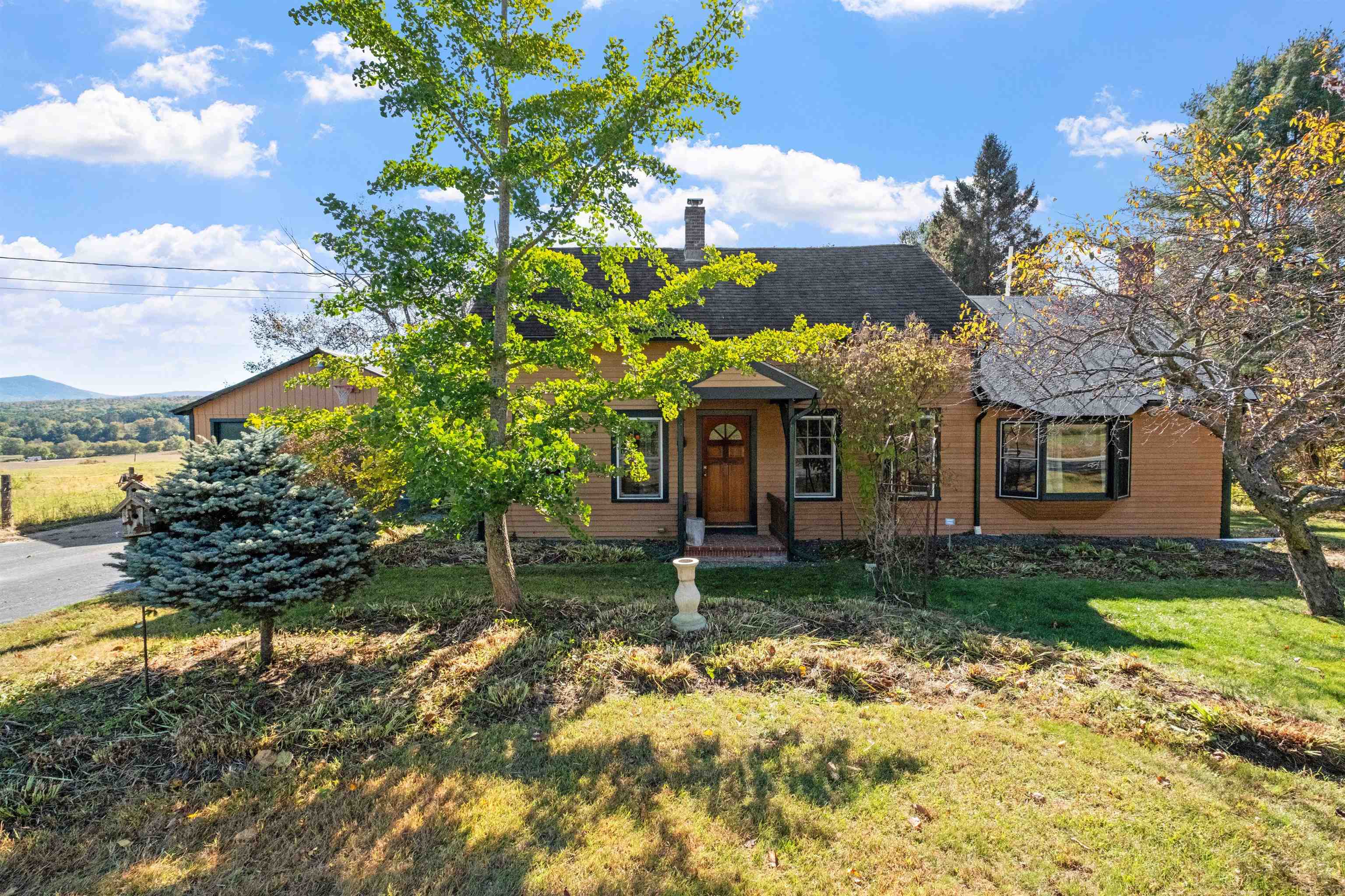 5887 Vt Route 5 S, Newbury, VT 05051