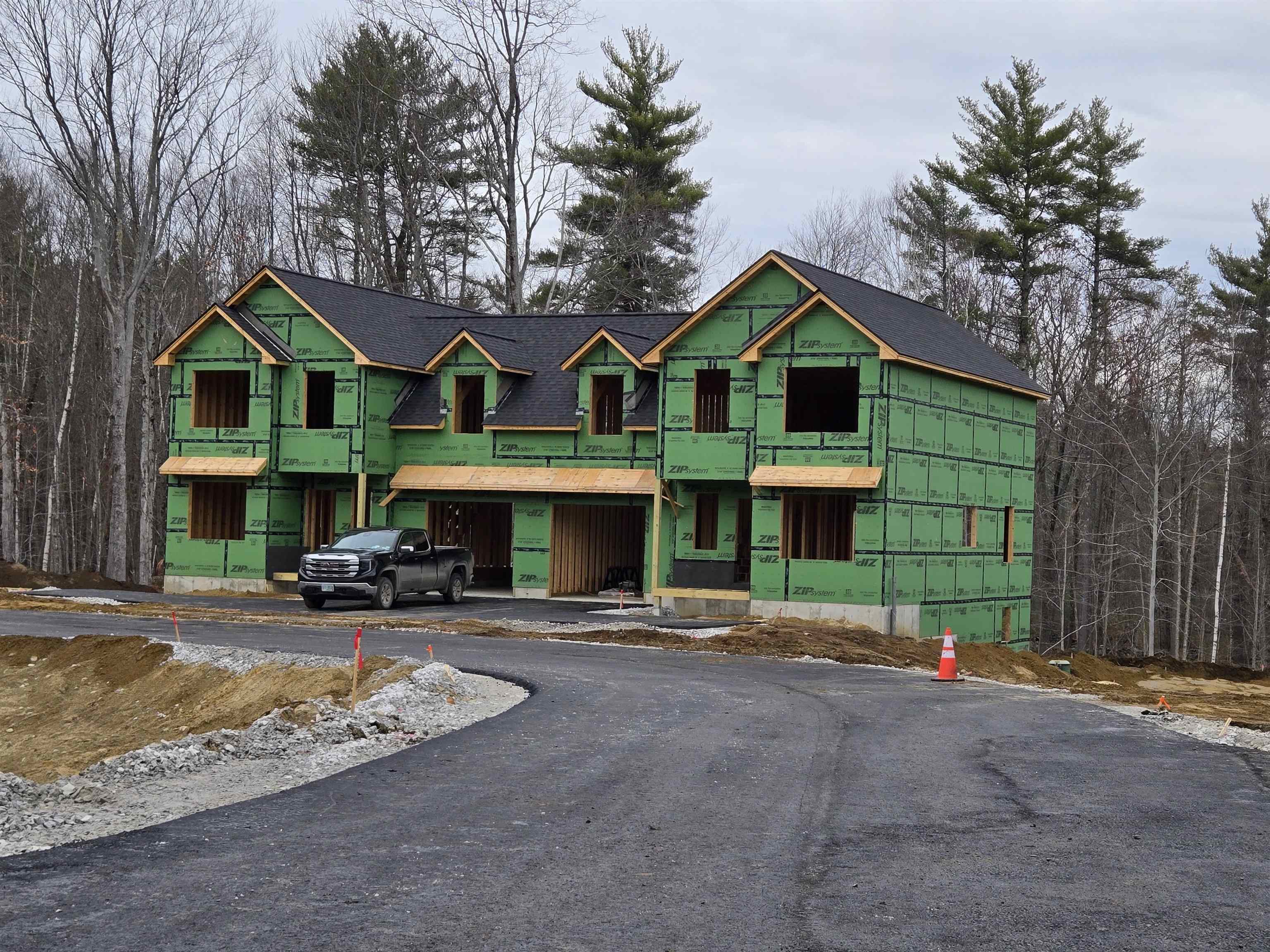 669 High St, Candia, NH 03034