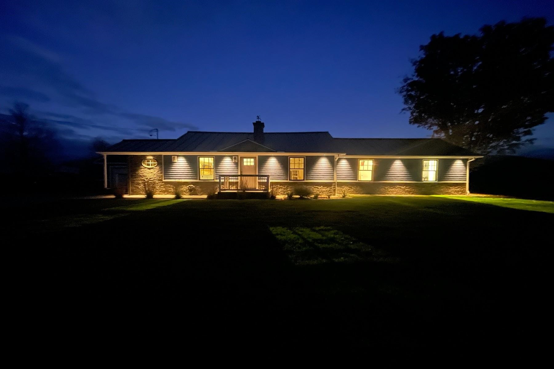 Homes for sale in Middlebury, VT | 2801 Route 7 South, Middlebury, VT 05753 | MLS# 5067539