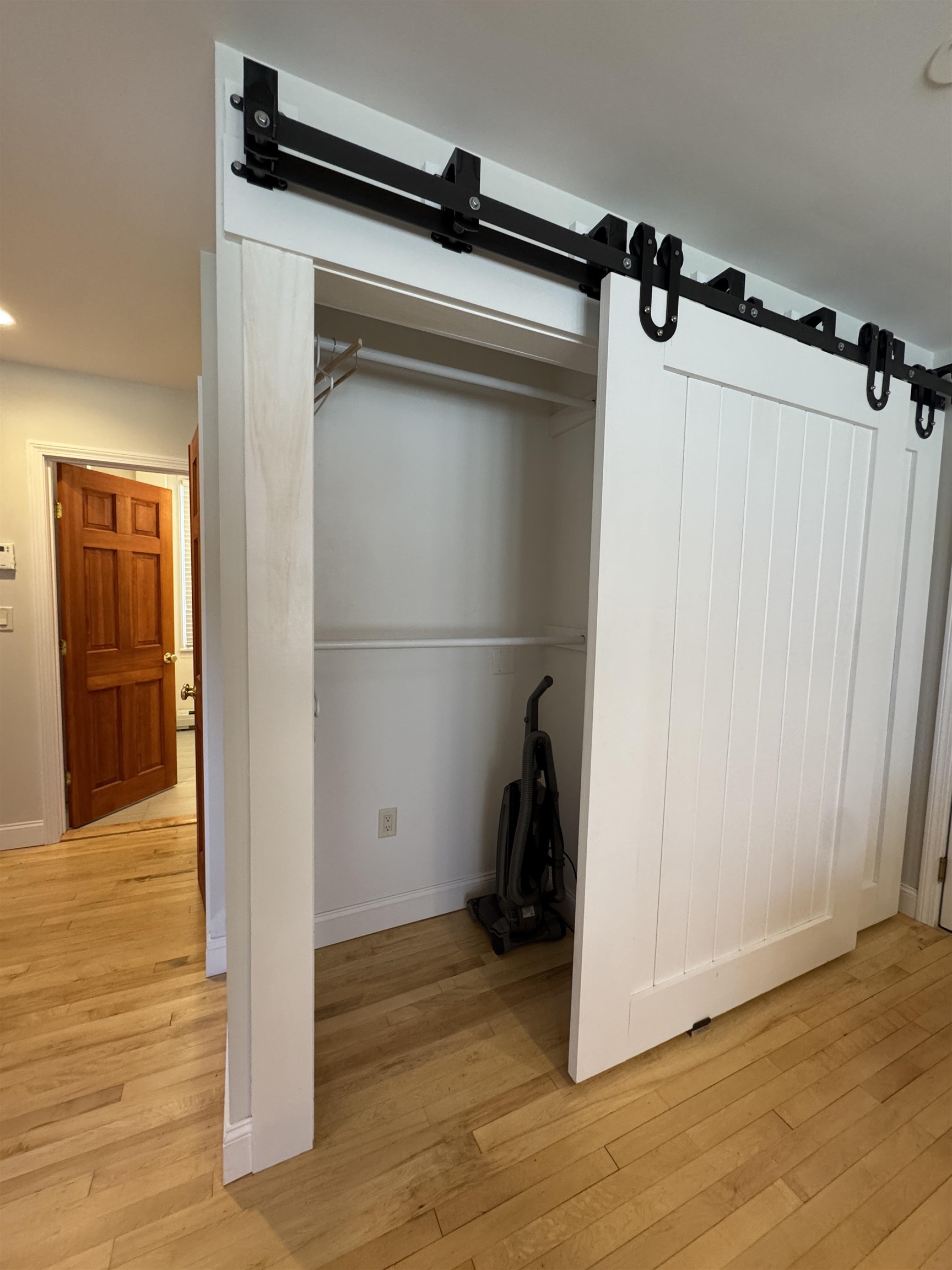 Who doesn't love a sliding barn door?