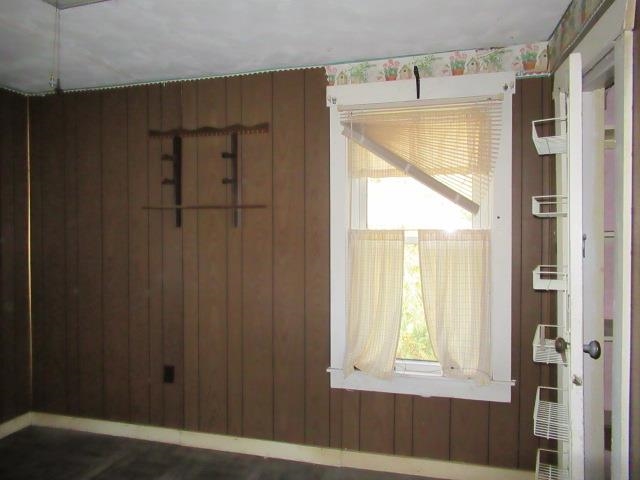 Main level bedroom 1 24301377