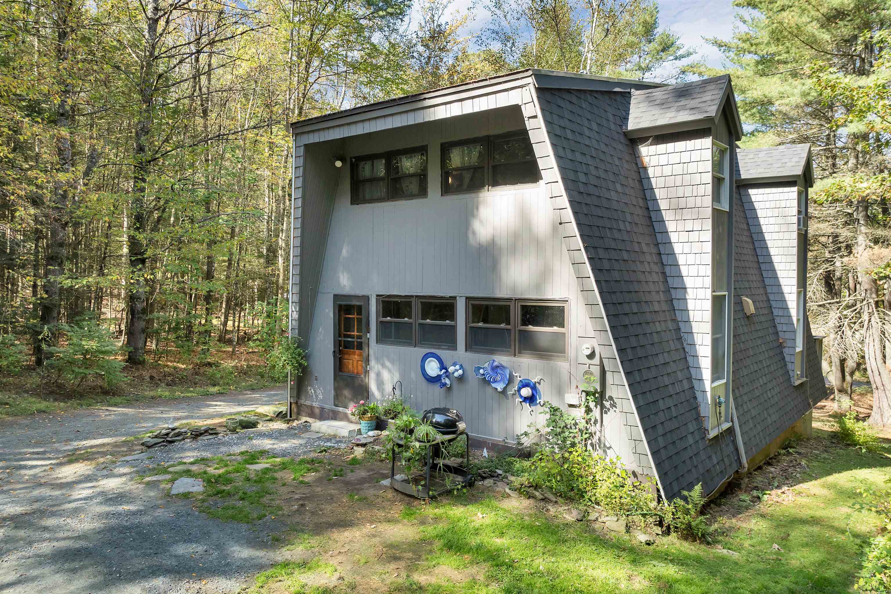 VILLAGE OF QUECHEE IN TOWN OF HARTFORD VT Homes for sale