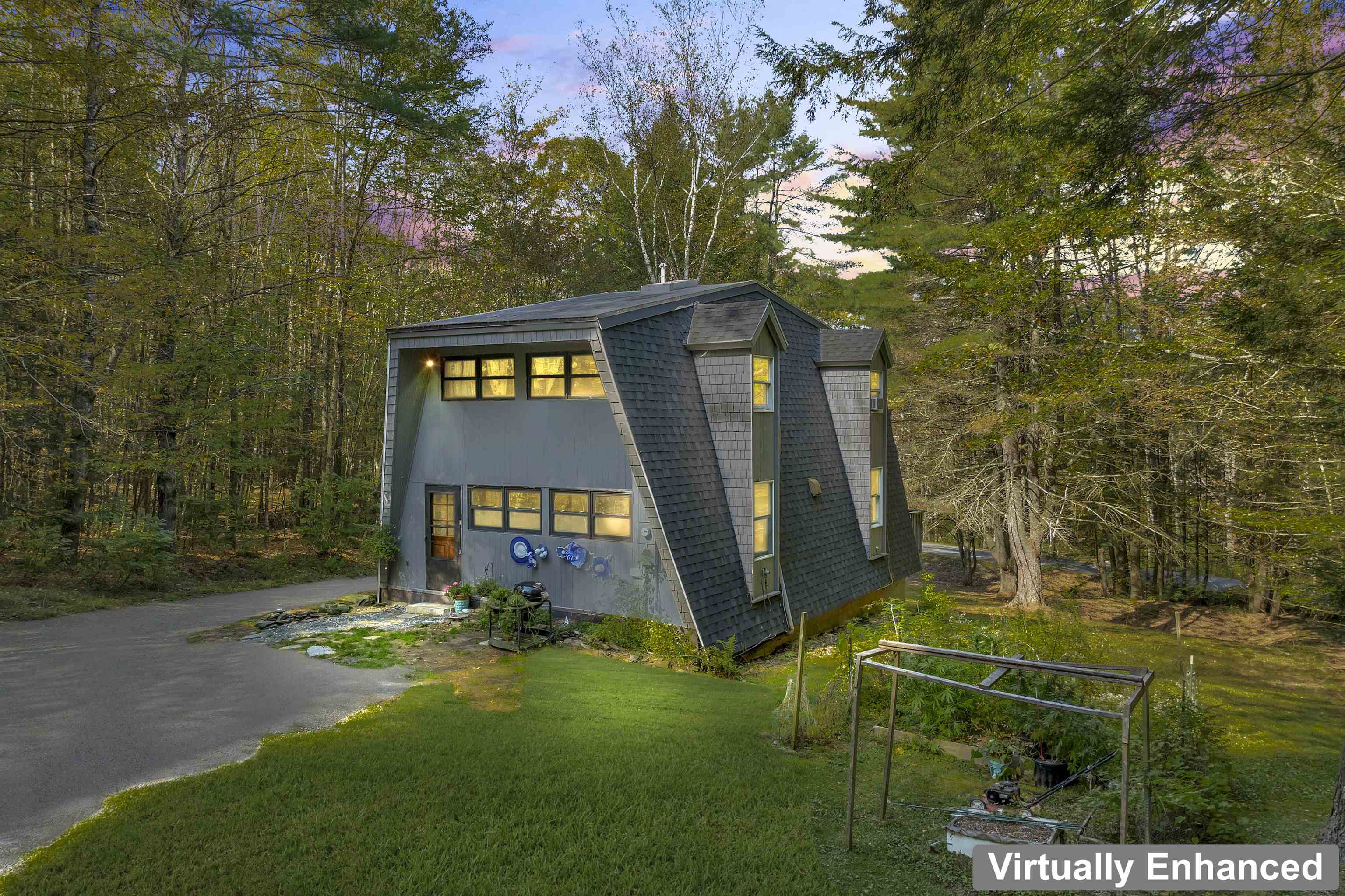 Homes for sale in Hartford, VT | 402 Marsh Family Rd, Hartford, VT 05047 | MLS# 5067644