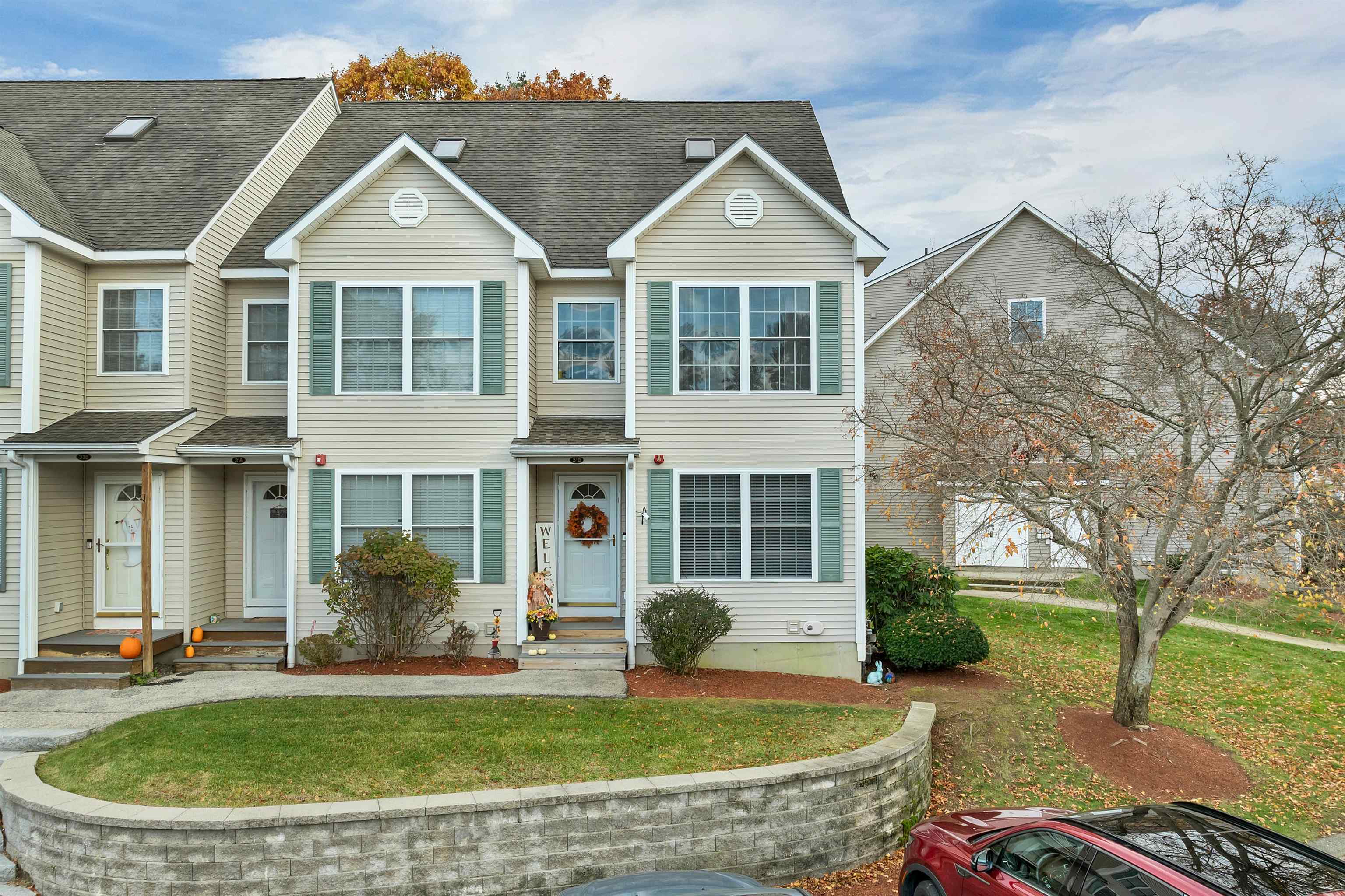 MLS 5067771: 31 B Shadowbrook Drive, Hudson NH