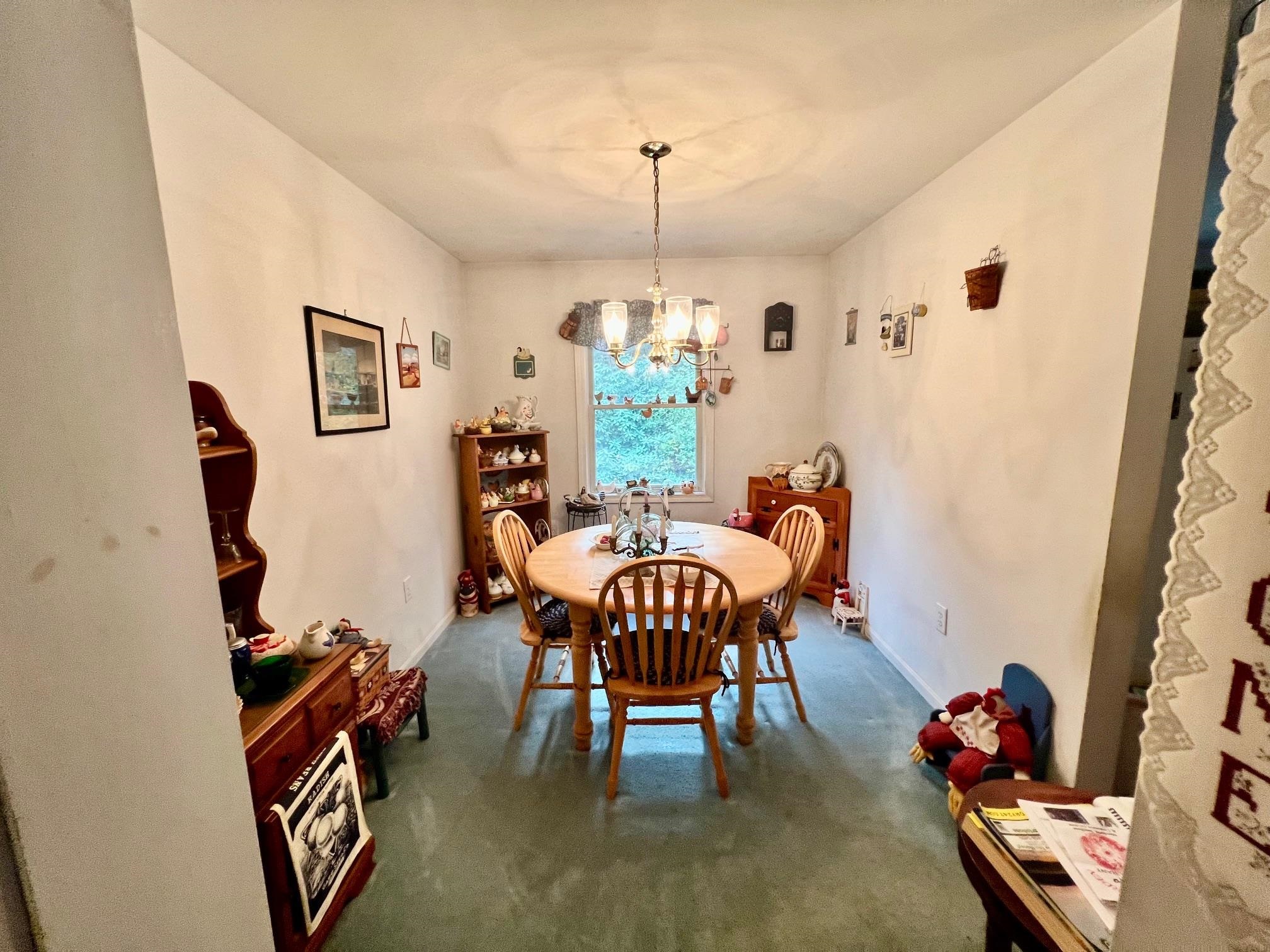 Dining Room 24338065