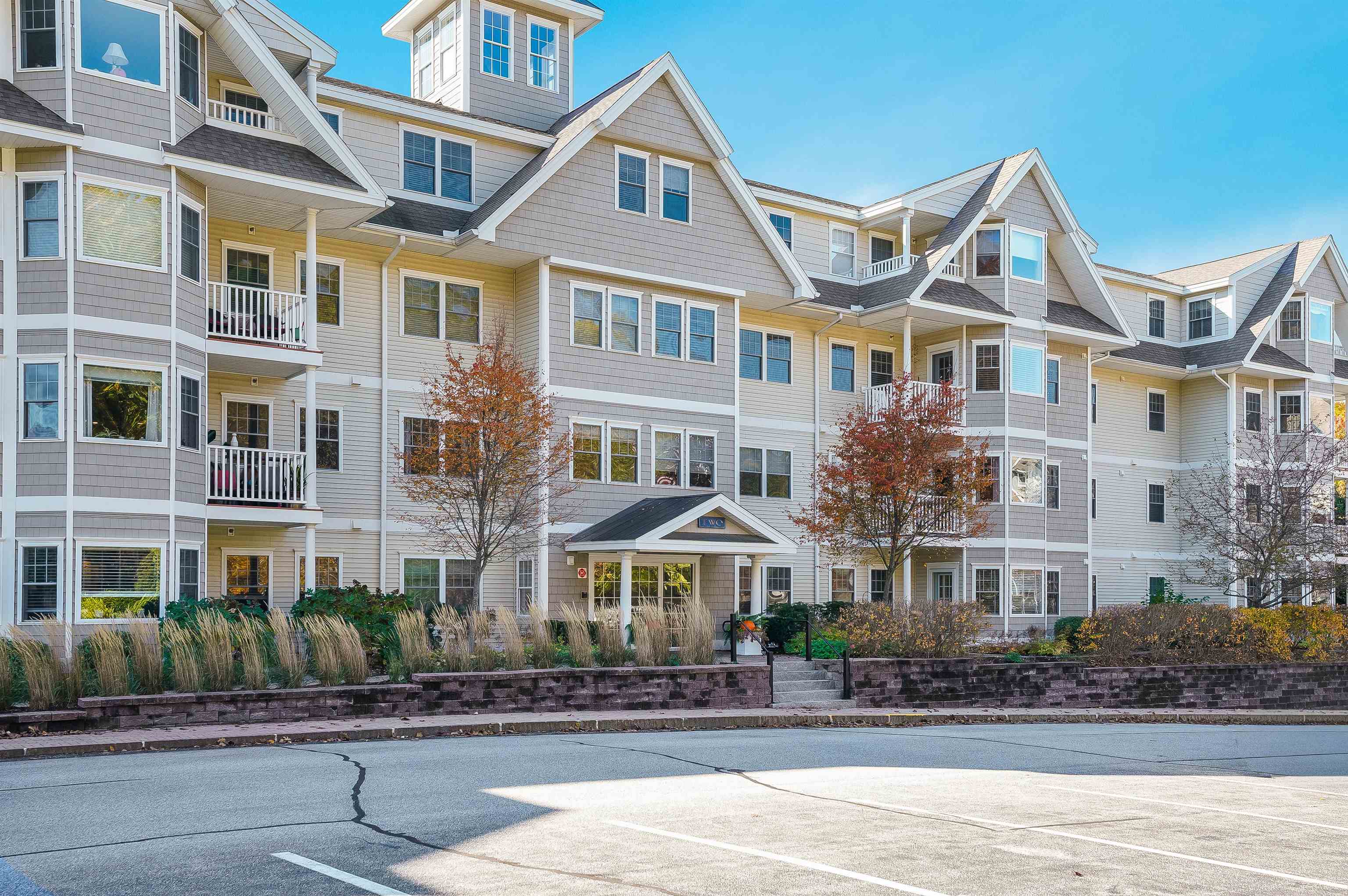 MLS 5067811: 2 Sterling Hill Lane-Unit 211, Exeter NH