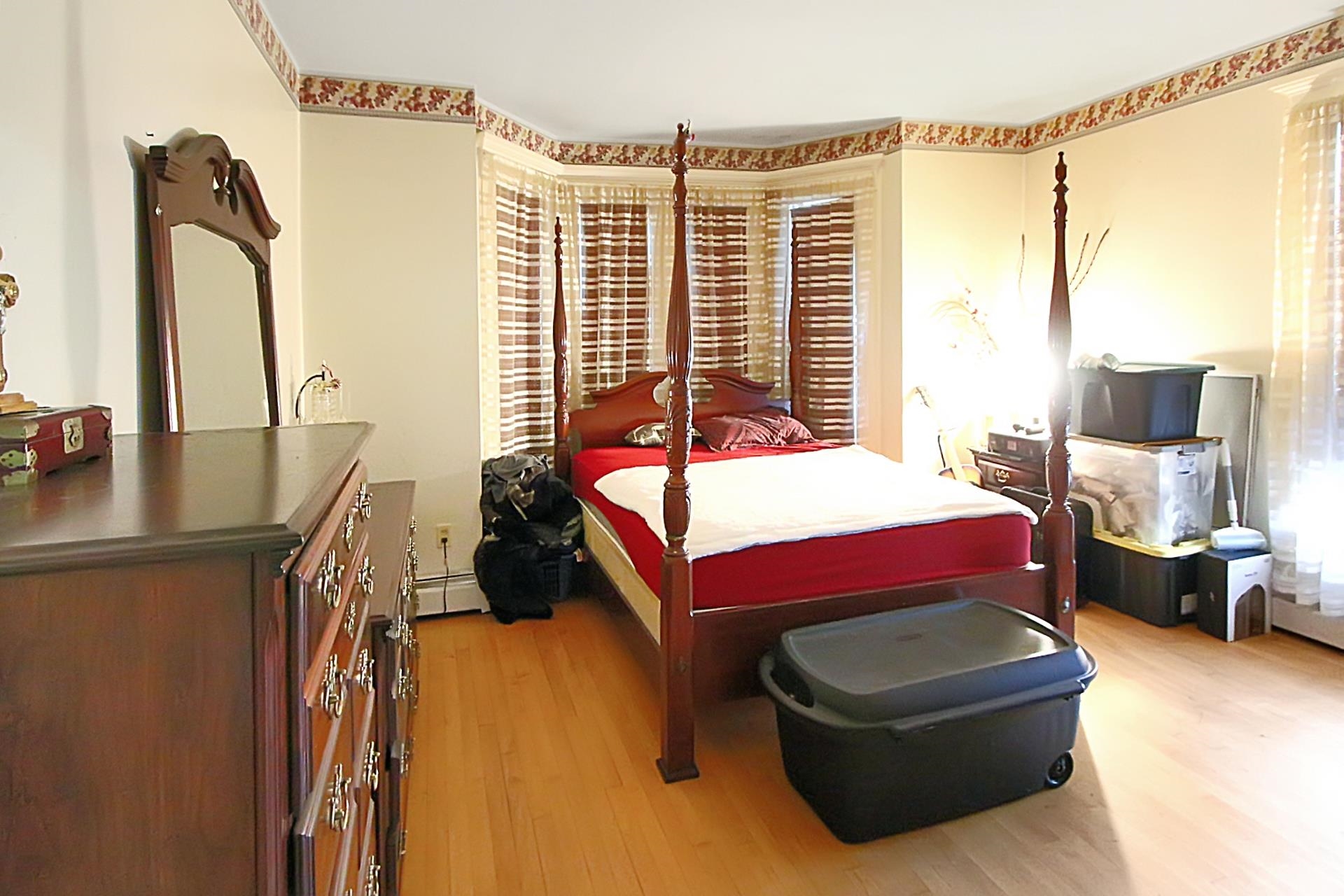 Homes for sale in Manchester, NH | 486 Granite St, Manchester, NH 03102 | MLS# 5067916