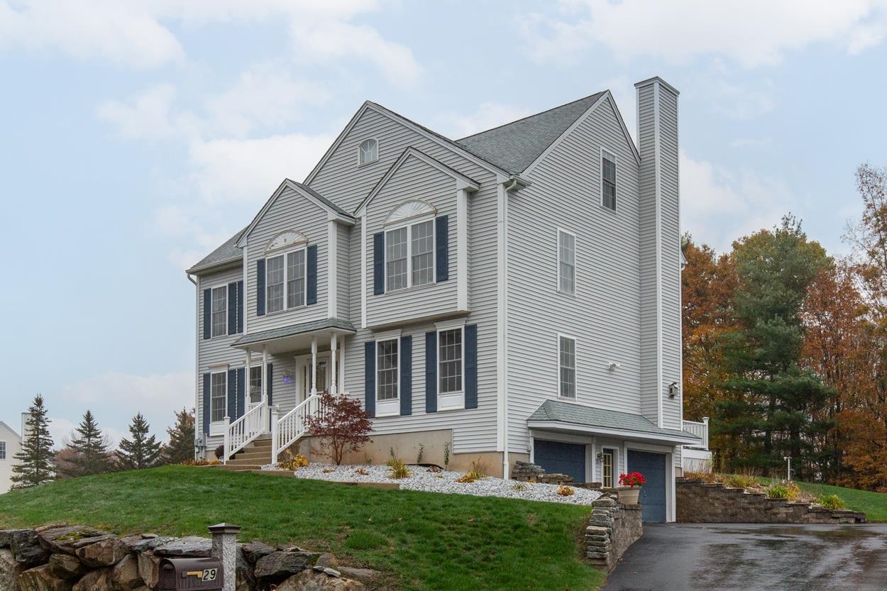 MLS 5068068: 29 Hawk Drive, Salem NH