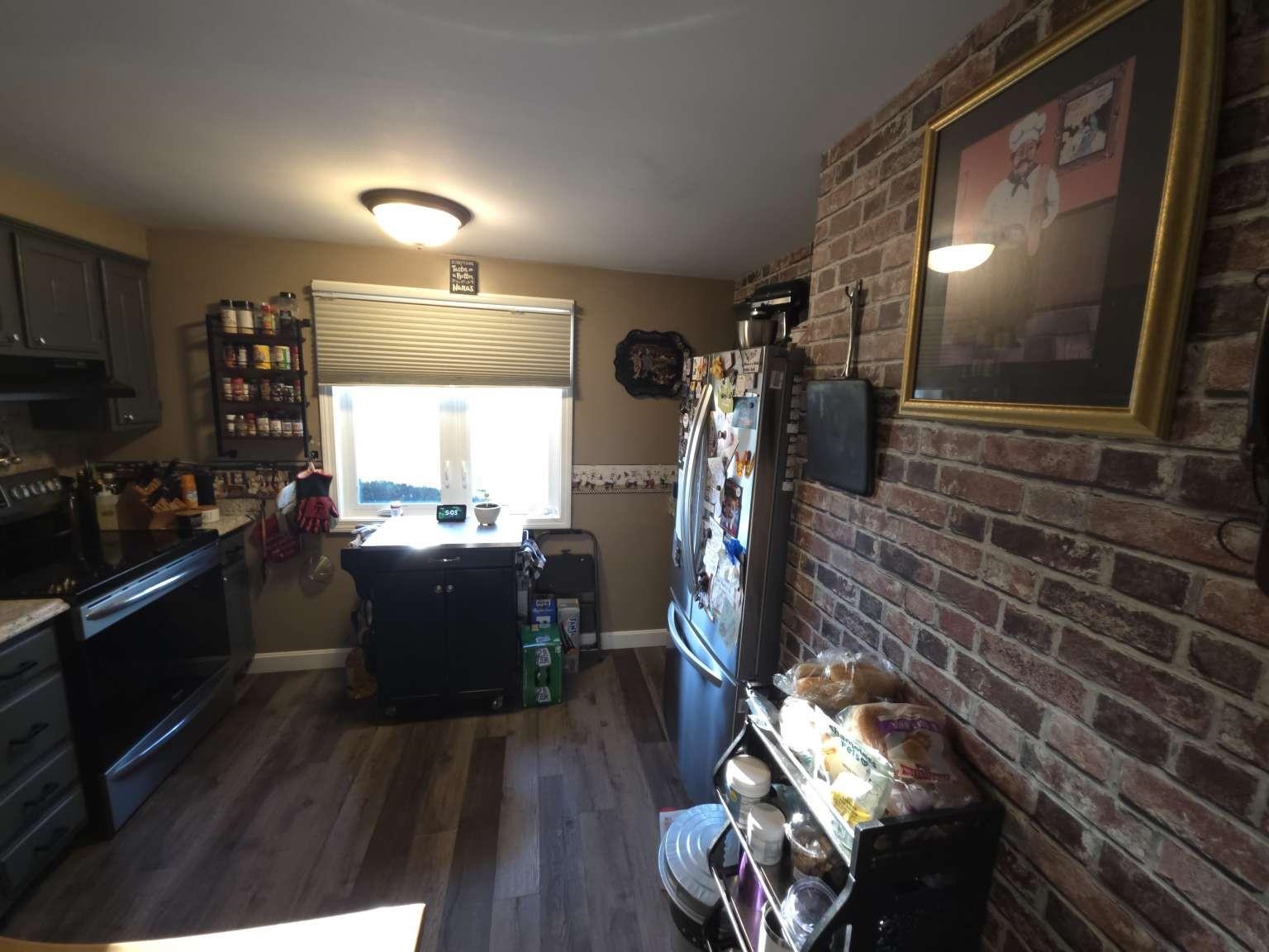 Homes for sale in Manchester, NH | 116 Roysan St, Manchester, NH 03103 | MLS# 5068167