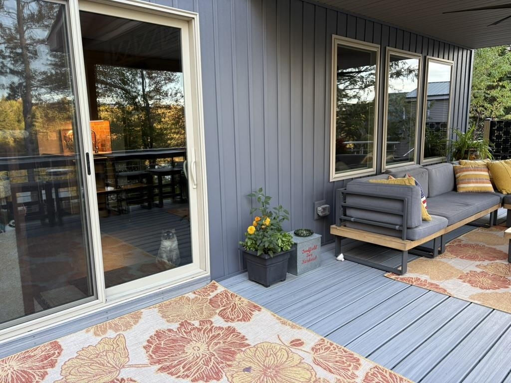 Deck some sun... 24371488