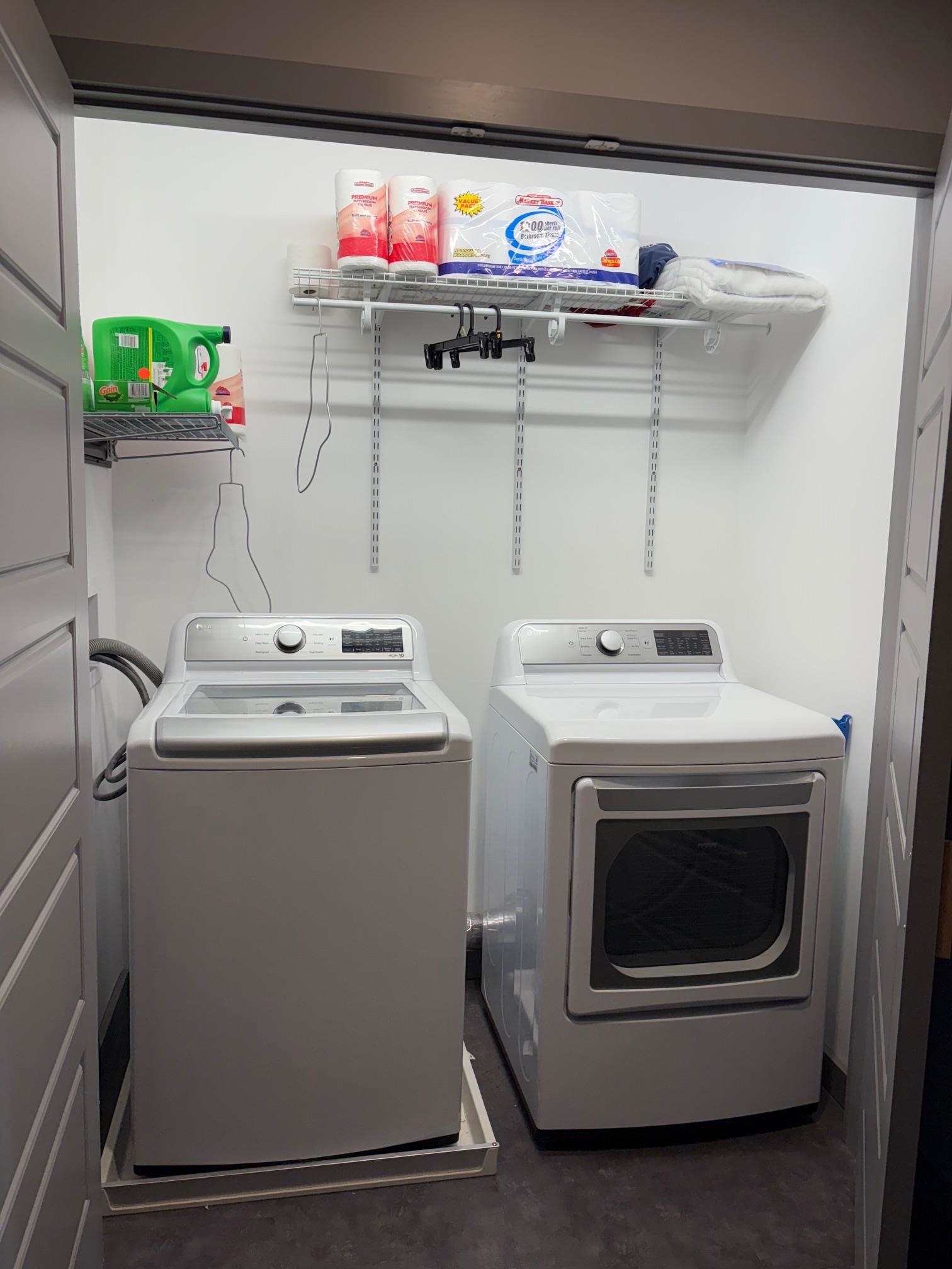 2nd floor laundry 24348929