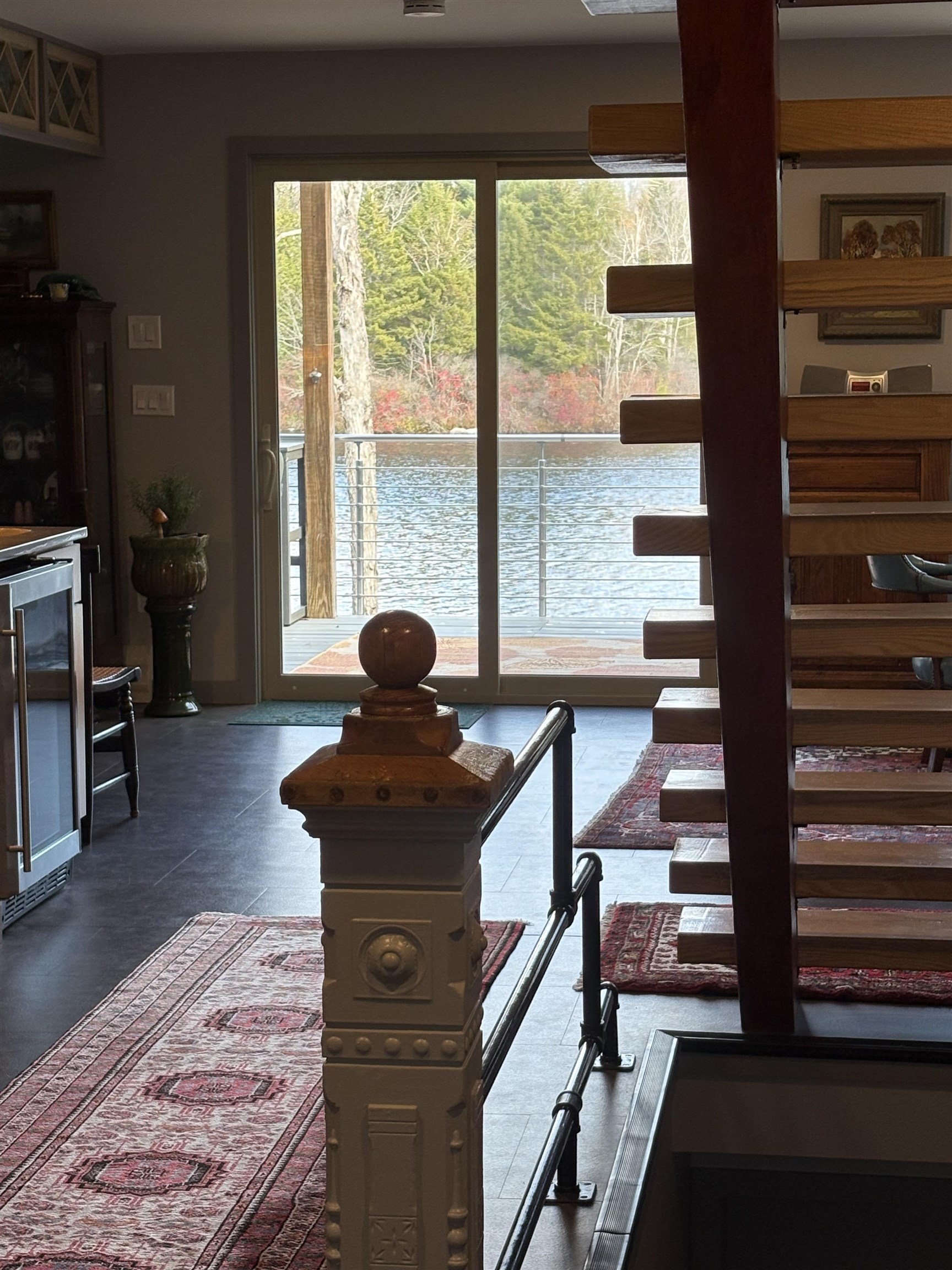 lake view as soon as you walk in! 24348822