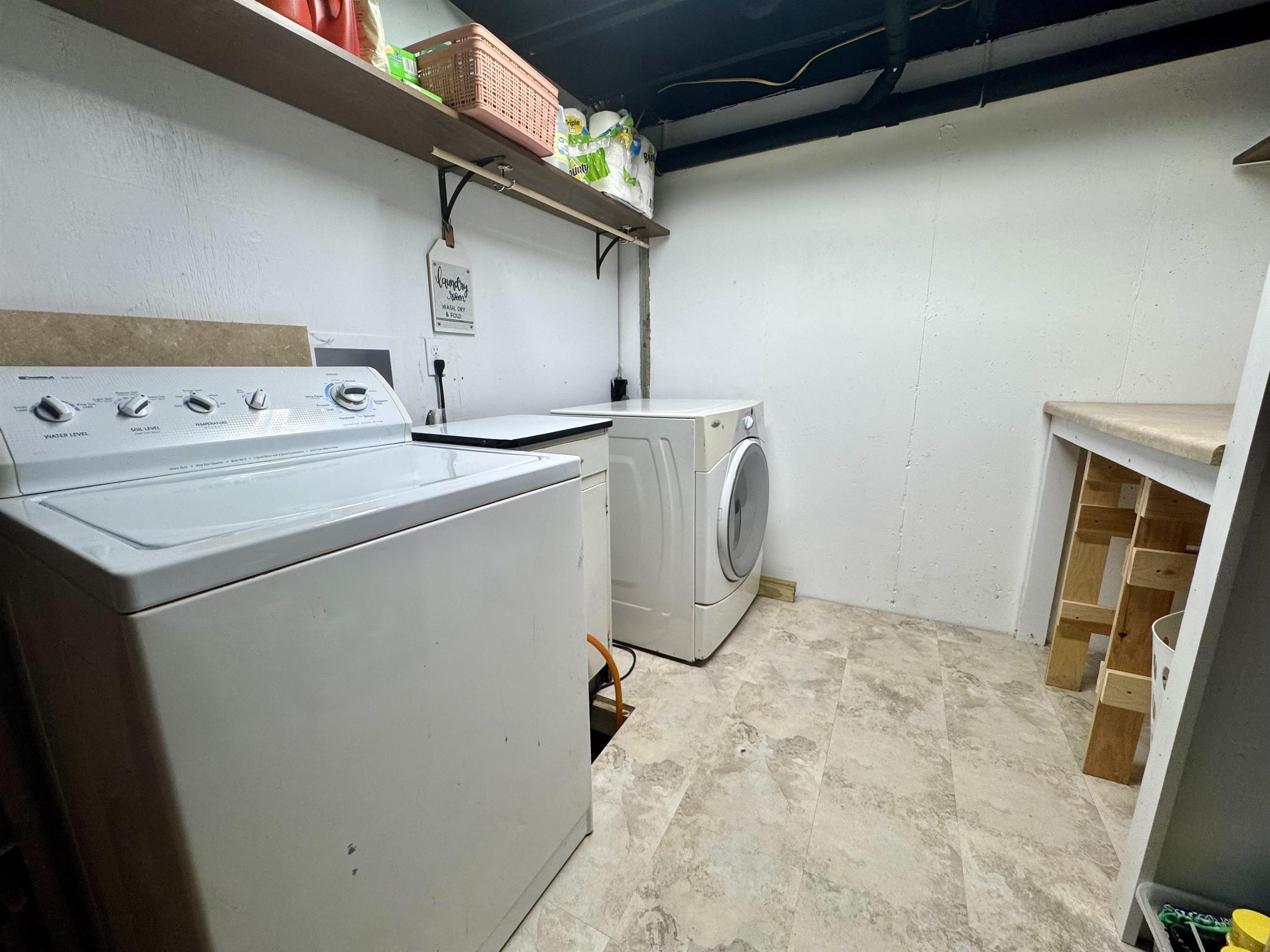 Laundry Room 24375381