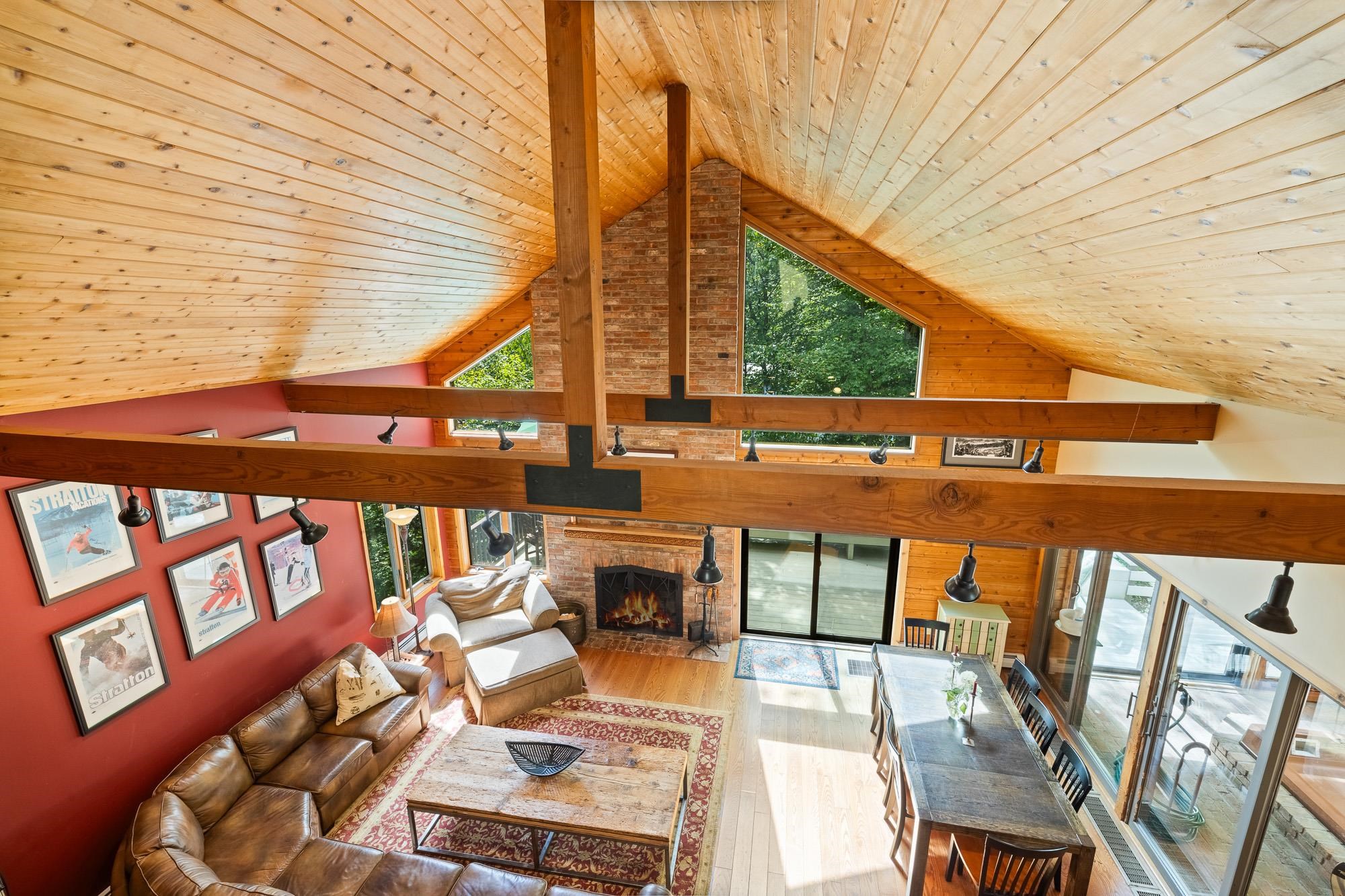 Homes for sale in Winhall, VT | 19 Roundtree Rd, Winhall, VT 05340 | MLS# 5068231