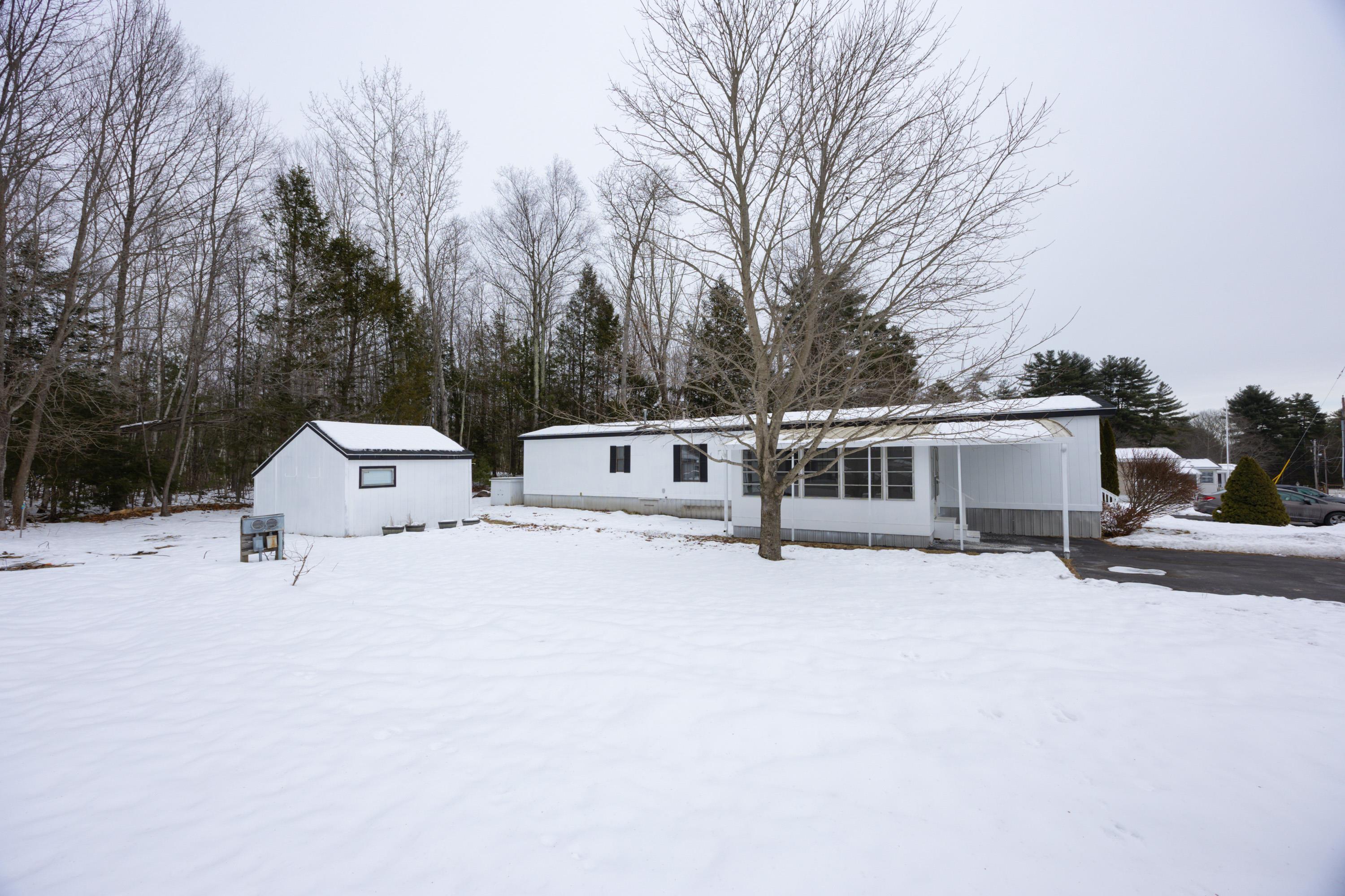 290 Calef Hw, Epping, NH 03042