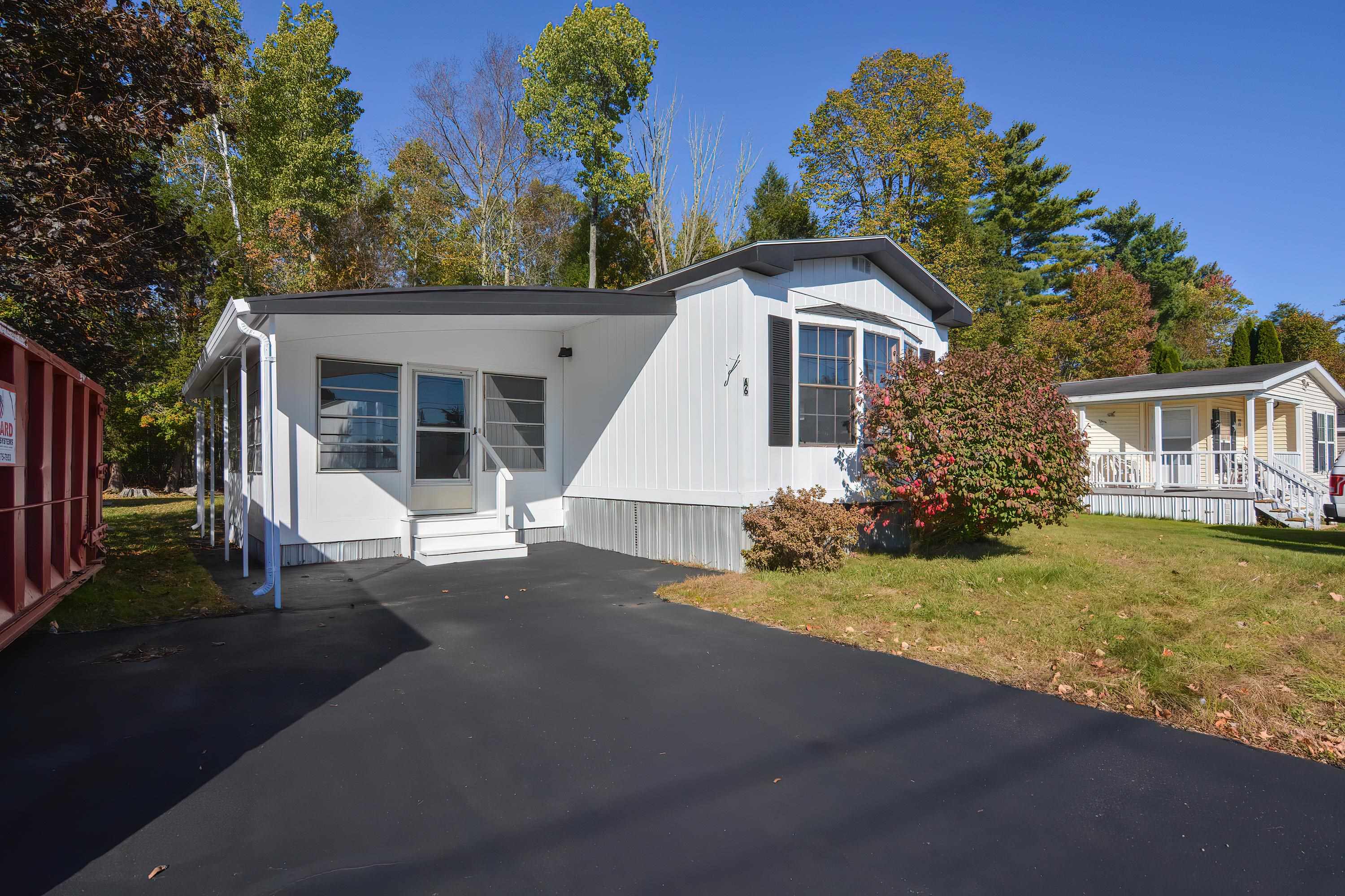 290 Calef Hw, Epping, NH 03042