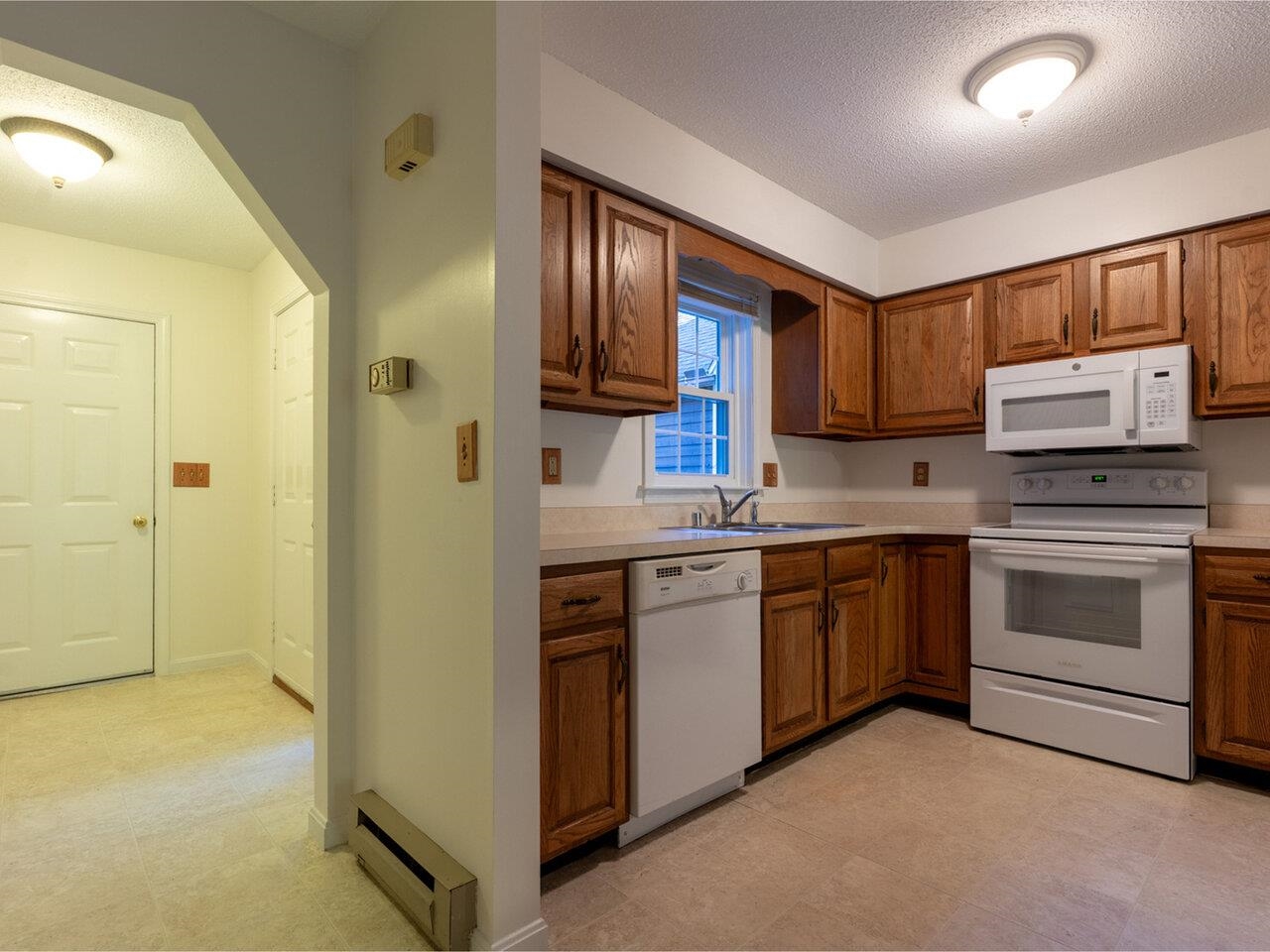 Homes for sale in Colchester, VT | 25 Woodbine By The Lake #3, Colchester, VT 05446 | MLS# 5068304