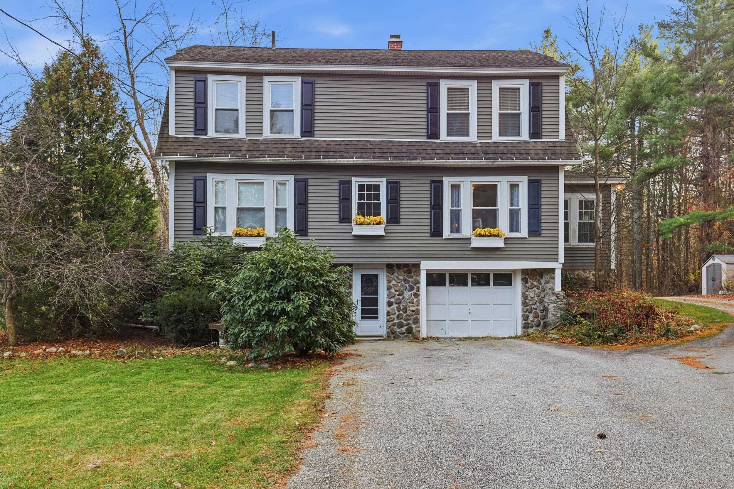 Homes for sale in Manchester, NH | 133 Corning Rd, Manchester, NH 03109 | MLS# 5068494