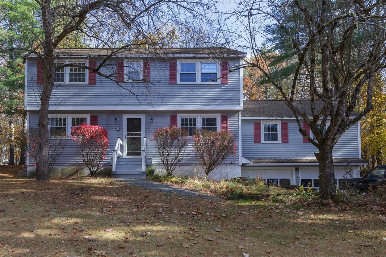 9 Northfield Rd, Amherst, NH 03031