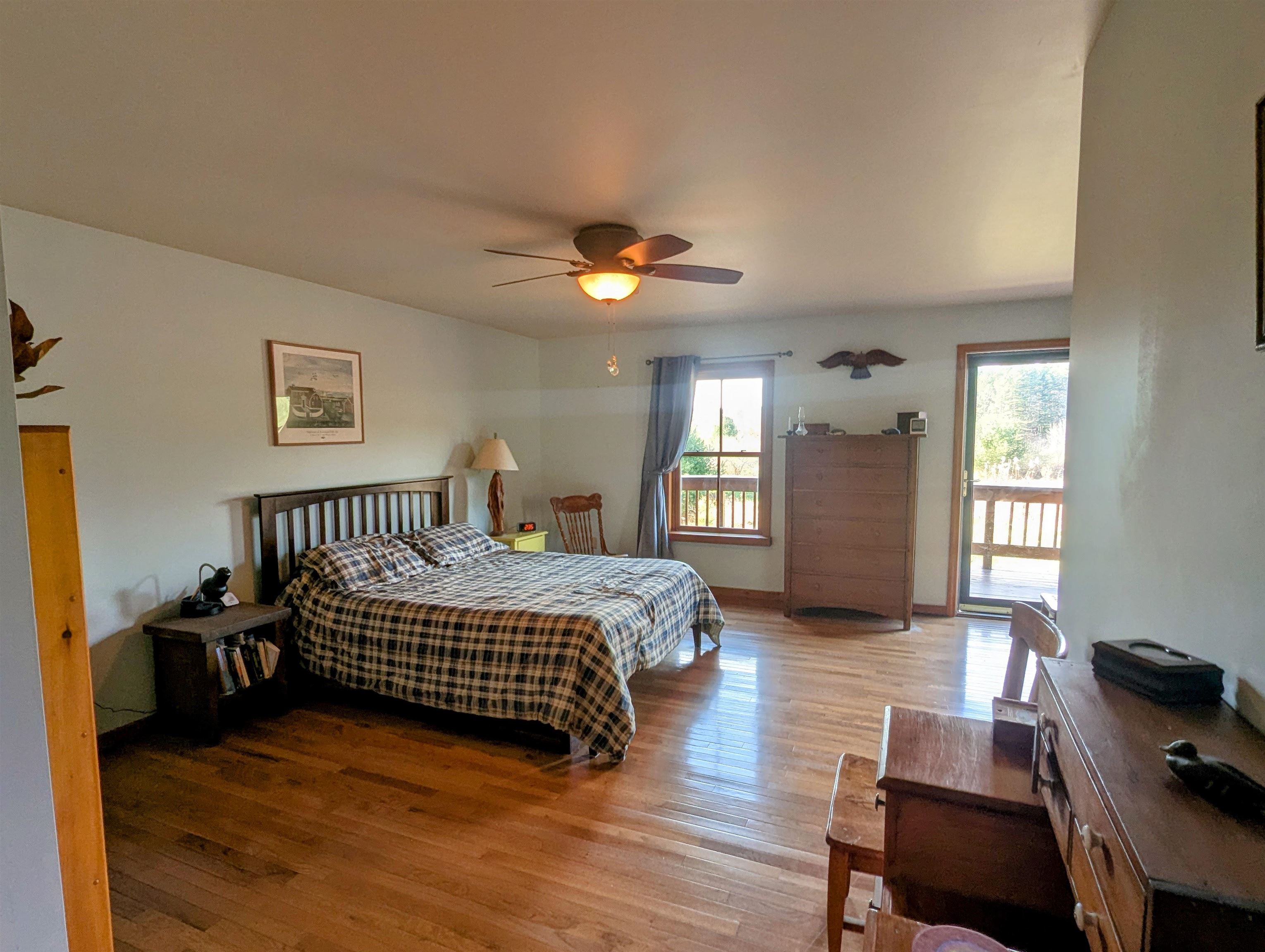 Primary Bedroom 24387095