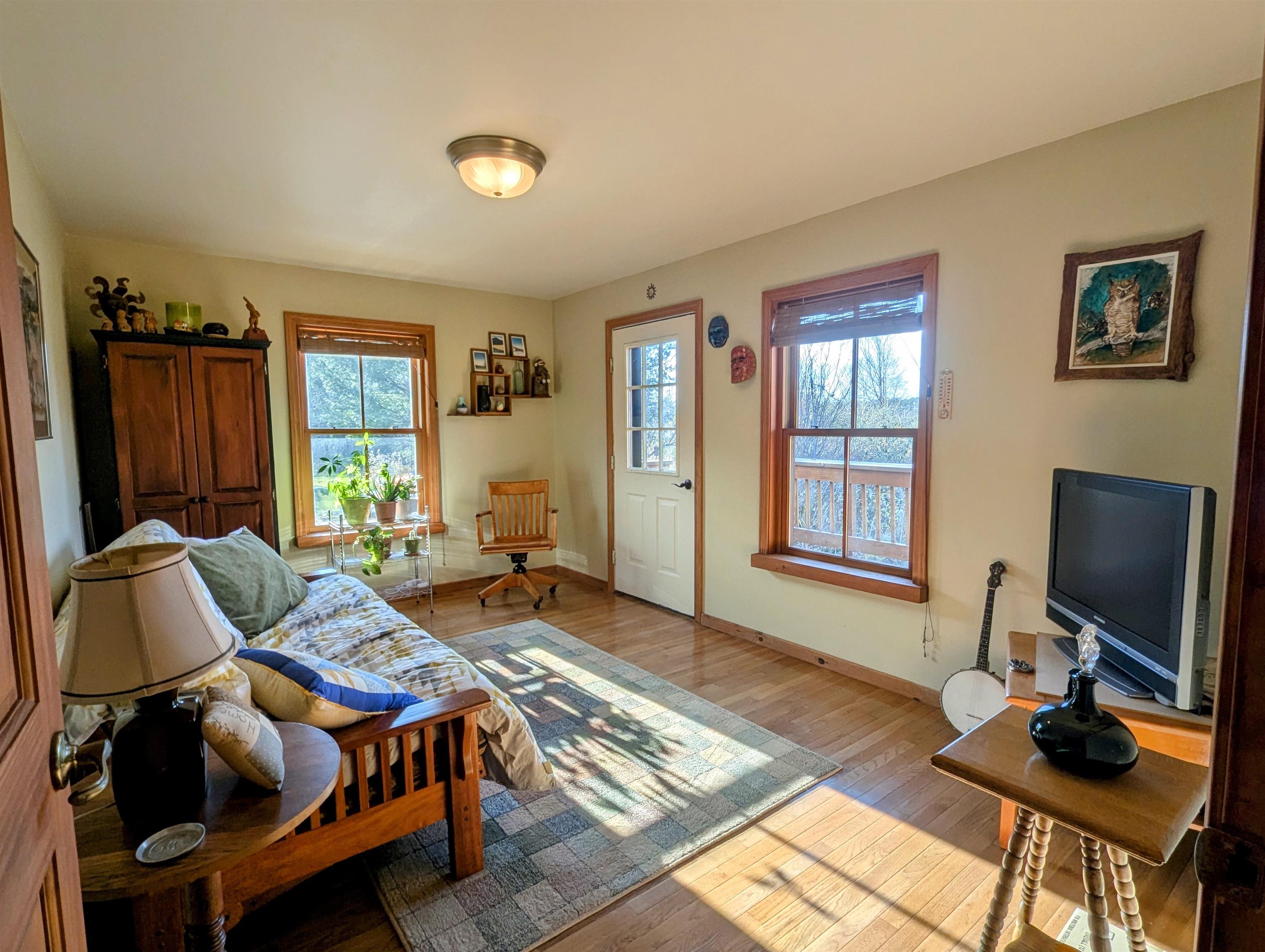 3rd Bd / Office 24387088