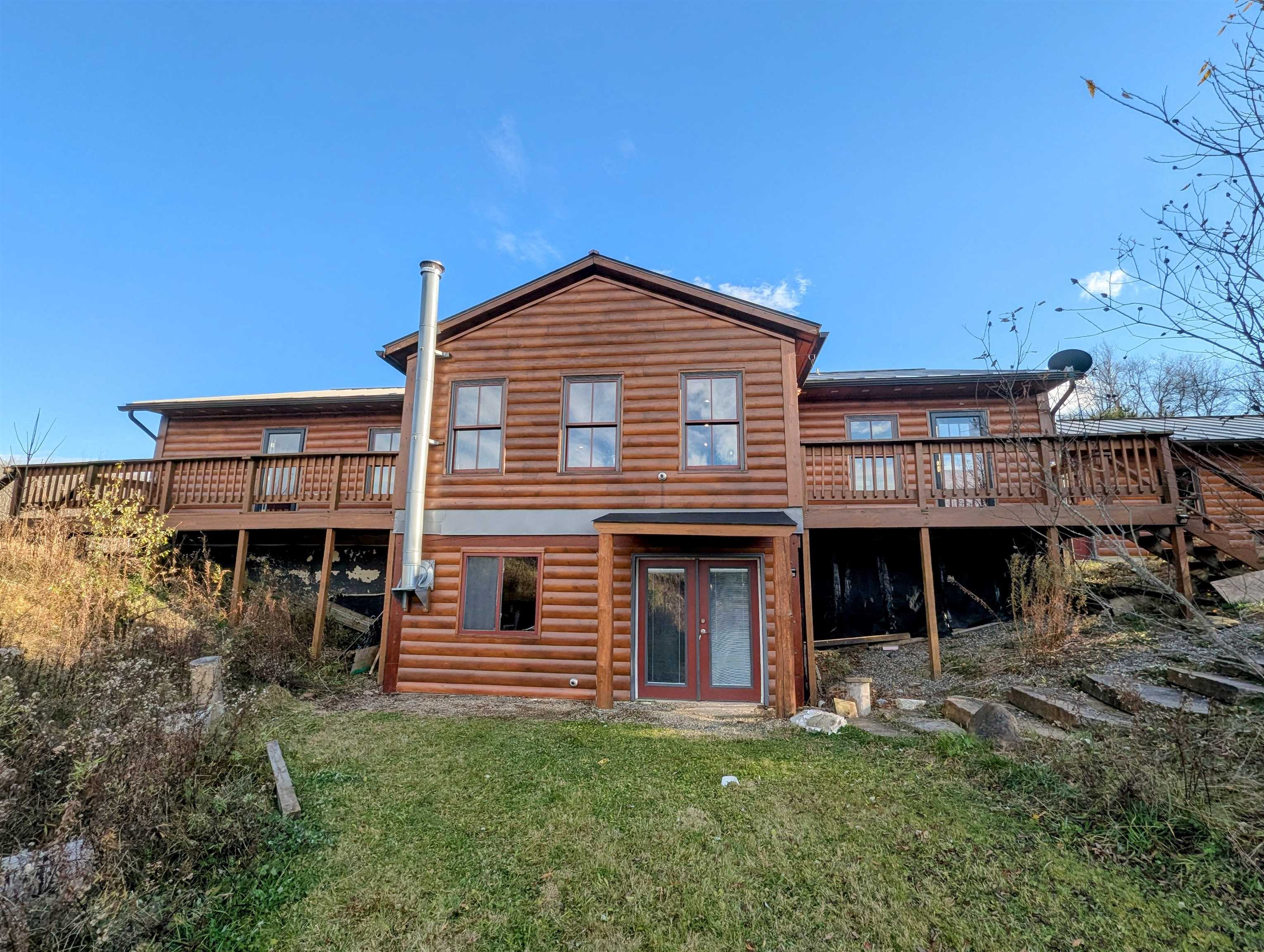 large Lower Level 24387113